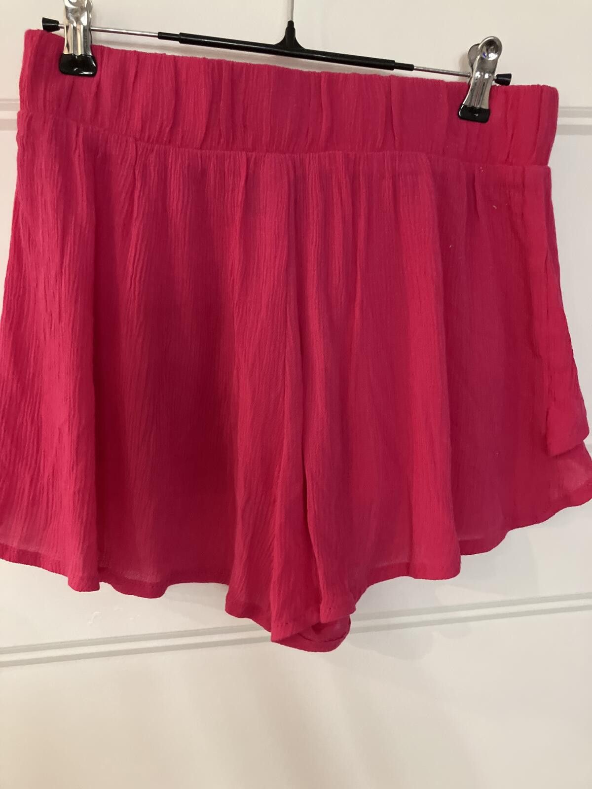 Other NWOT Pink Ruffle Layered Shorts Size 32" / US 10 / IT 46 - 3 Thumbnail