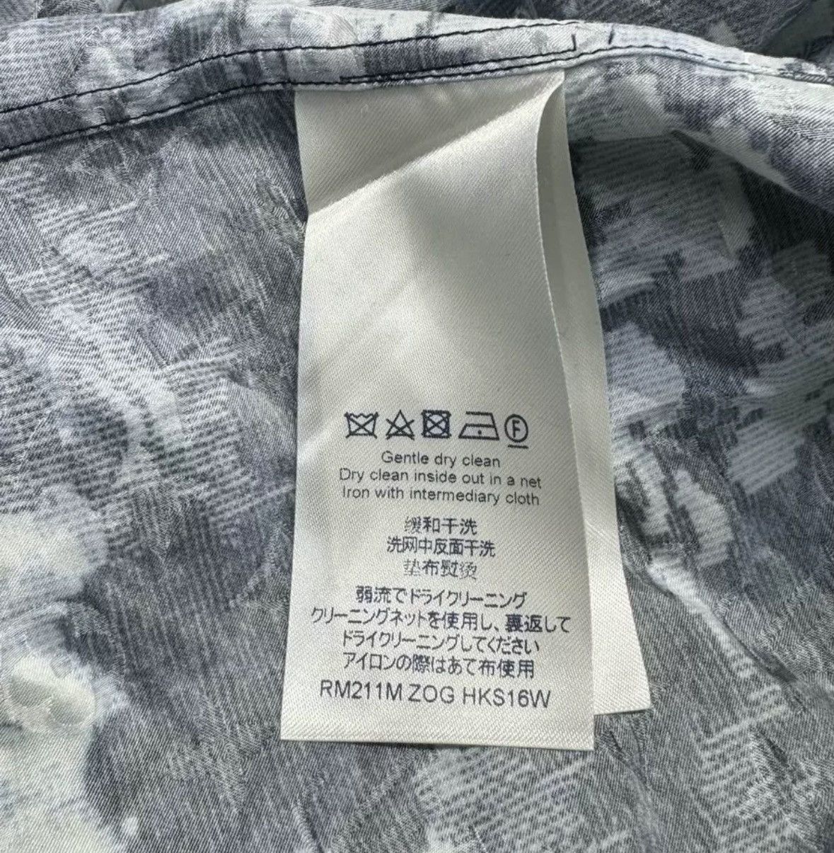 Louis Vuitton LOUIS VUITTON LV New Tapestry Plant Dark Print Logo Shirt Size US M / EU 48-50 / 2 - 7 Thumbnail