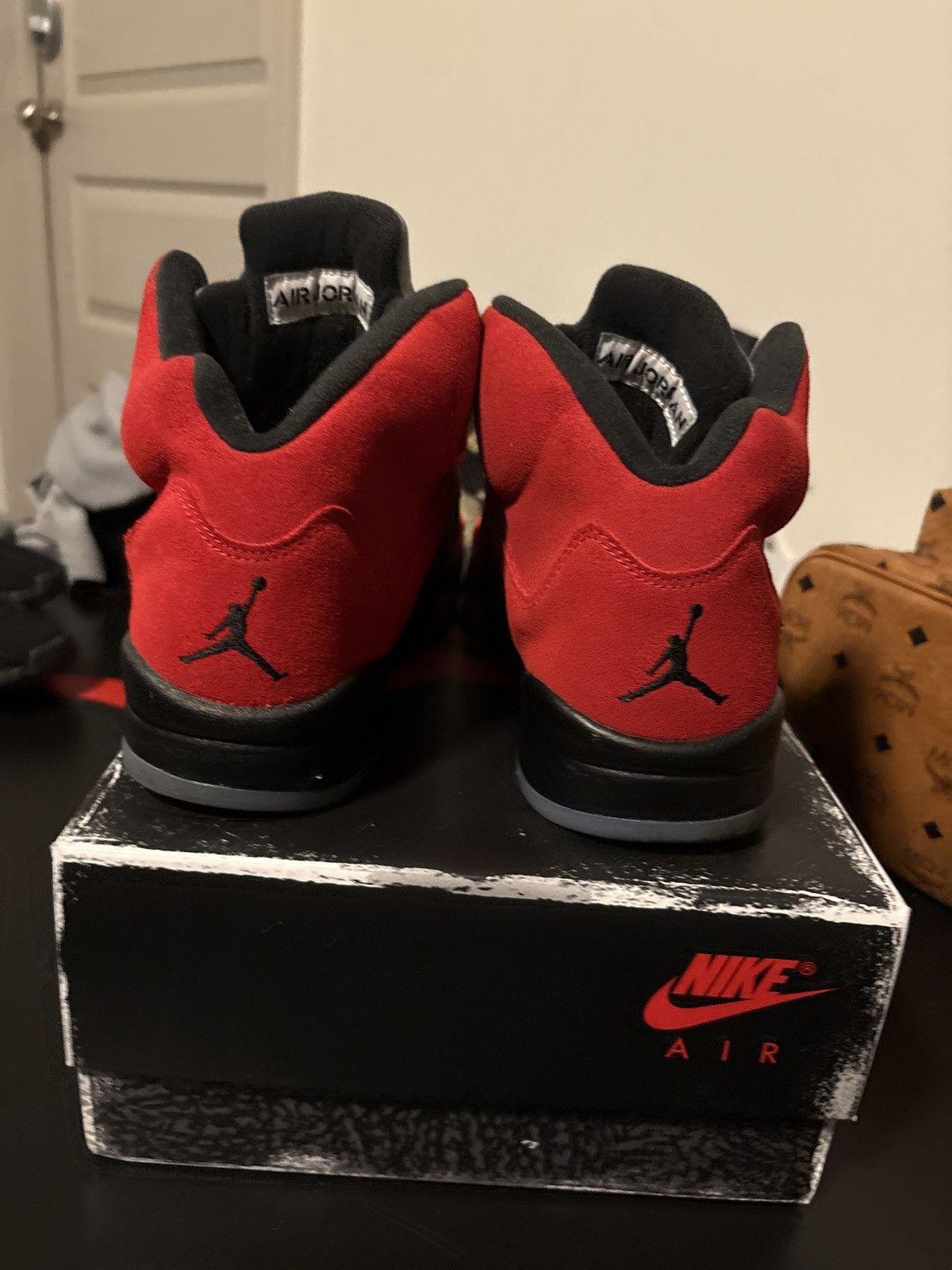 Jordan Brand Air Jordan 5 Ragging Bull Size US 10 / EU 43 - 4 Thumbnail