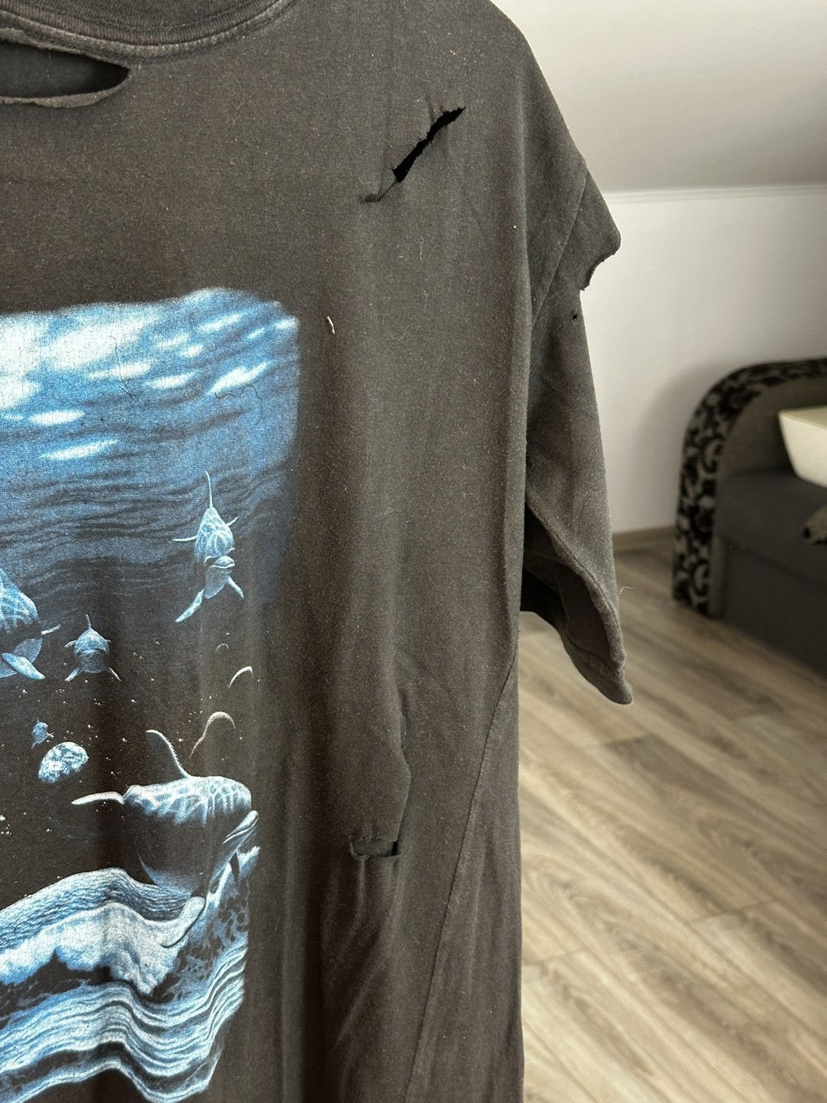Vintage Vintage Dolphin Tee Trashed Distressed USA Size US M / EU 48-50 / 2 - 4 Thumbnail