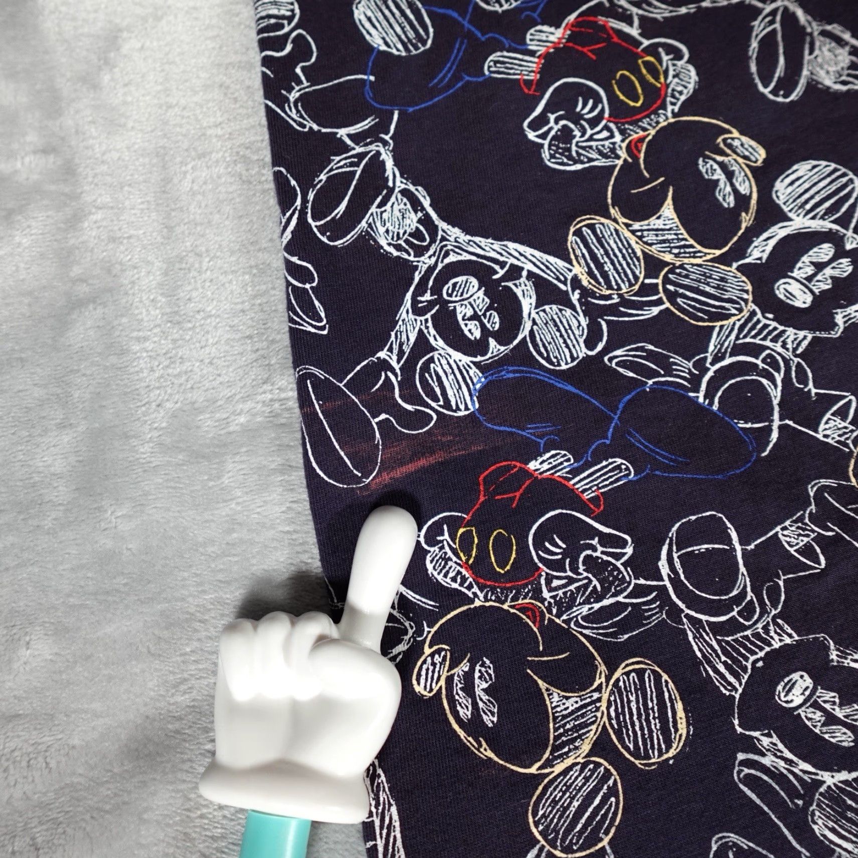 Disney VINTAGE Disney Mickeys World All Over Print T-Shirt Men L Graphic Cartoon Crew Neck Short Sleeve Blue 2000s Size US L / EU 52-54 / 3 - 2 Thumbnail