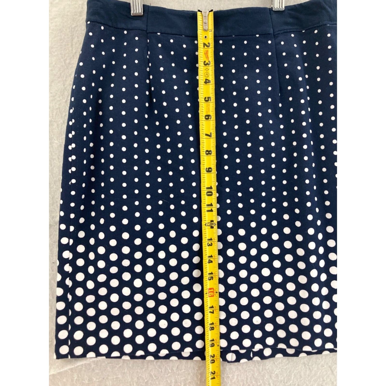 Tommy Hilfiger TOMMY HILFIGER Skirt Womens 6 Navy Polka Dot Knee-Length Cotton Spandex Stretch Pencil Style 90s Designer? Size 28" / US 6 / IT 42 - 5 Thumbnail