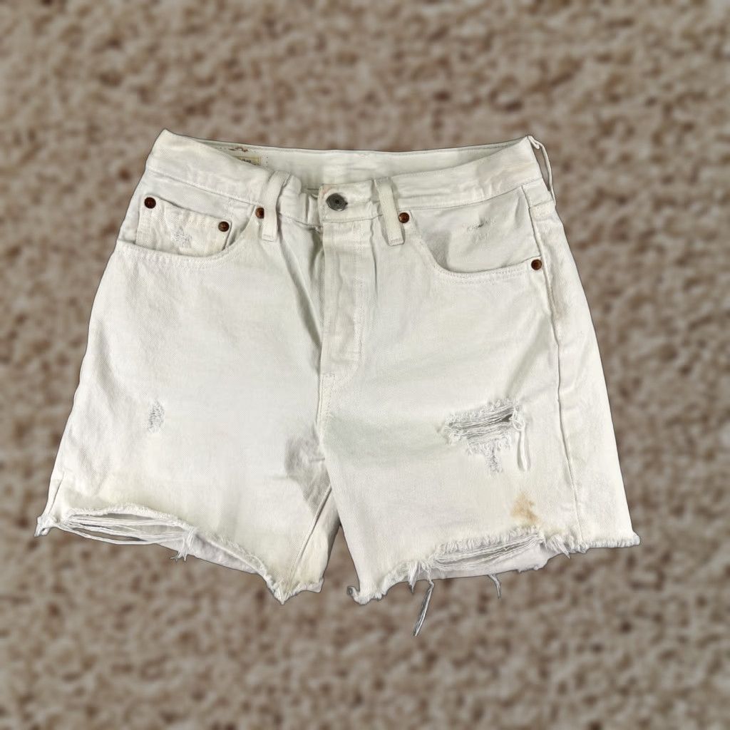 Levi's VINTAGE Levi's Shorts Womens 28 White Denim Cut-Off 501 Button Fly 5-Pocket Regular Rise 5in Inseam Beach Casual Womens Size 28" / US 6 / IT 42 - 1 Thumbnail