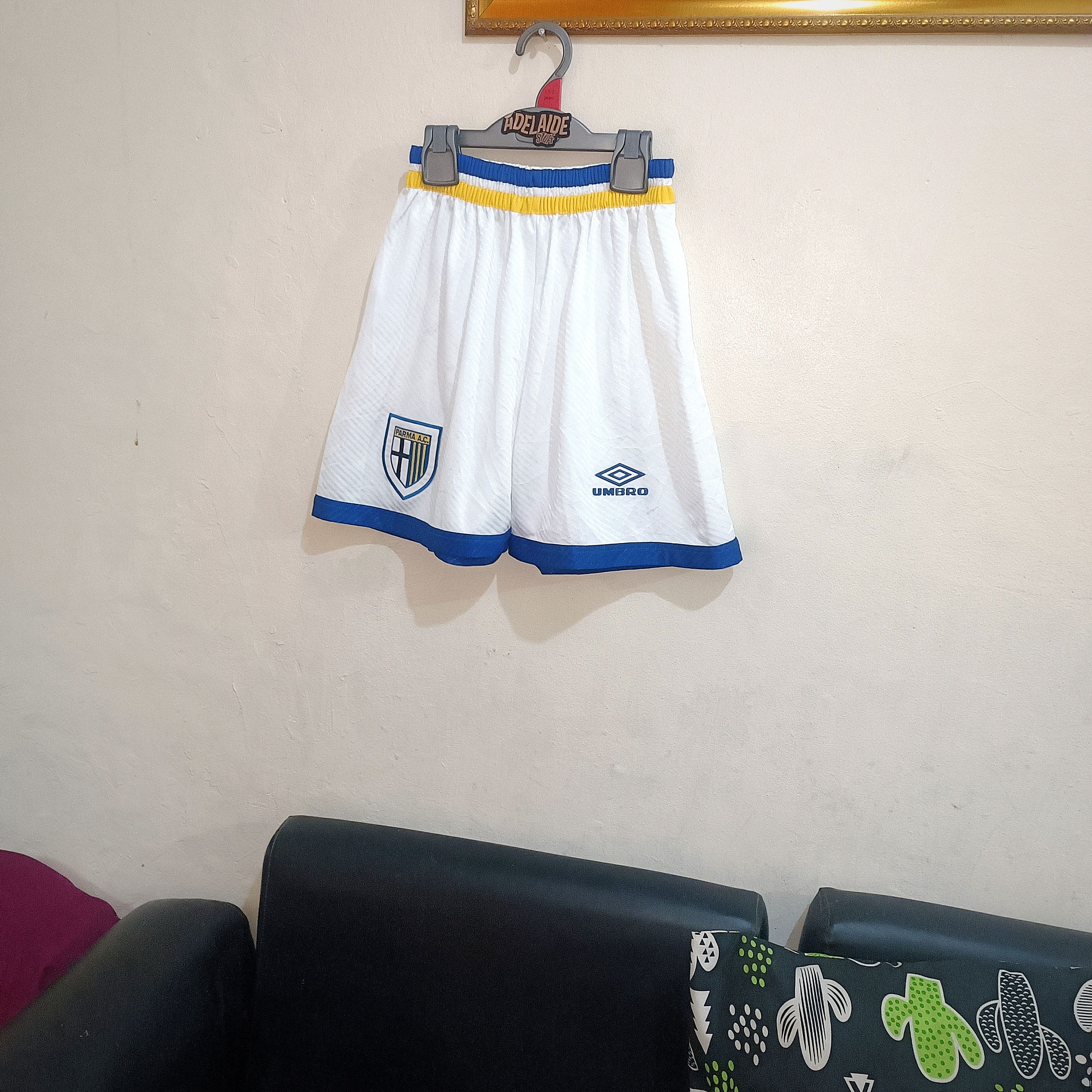 Umbro Parma Calcio 1993-1995 Home Shortpants Size US 34 / EU 50 - 1 Thumbnail