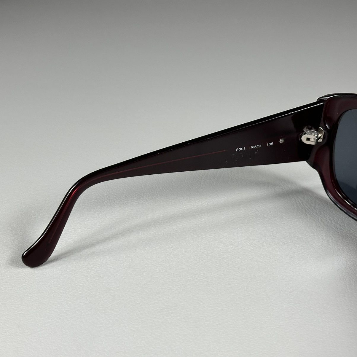 Salvatore Ferragamo Salvatore Ferragamo Burgundy Squared Sunglasses Size ONE SIZE - 3 Thumbnail