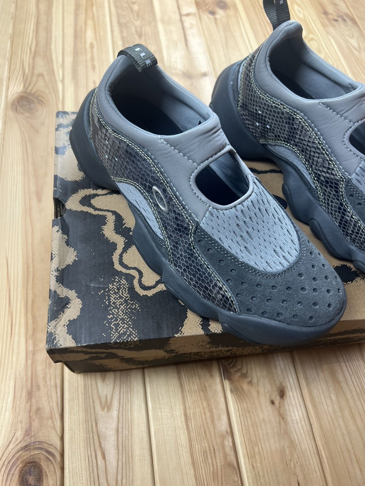 Brain Dead × Oakley New Oakley x Brain Dead Python Flash Sandal Size US 9 / EU 42 - 3 Thumbnail
