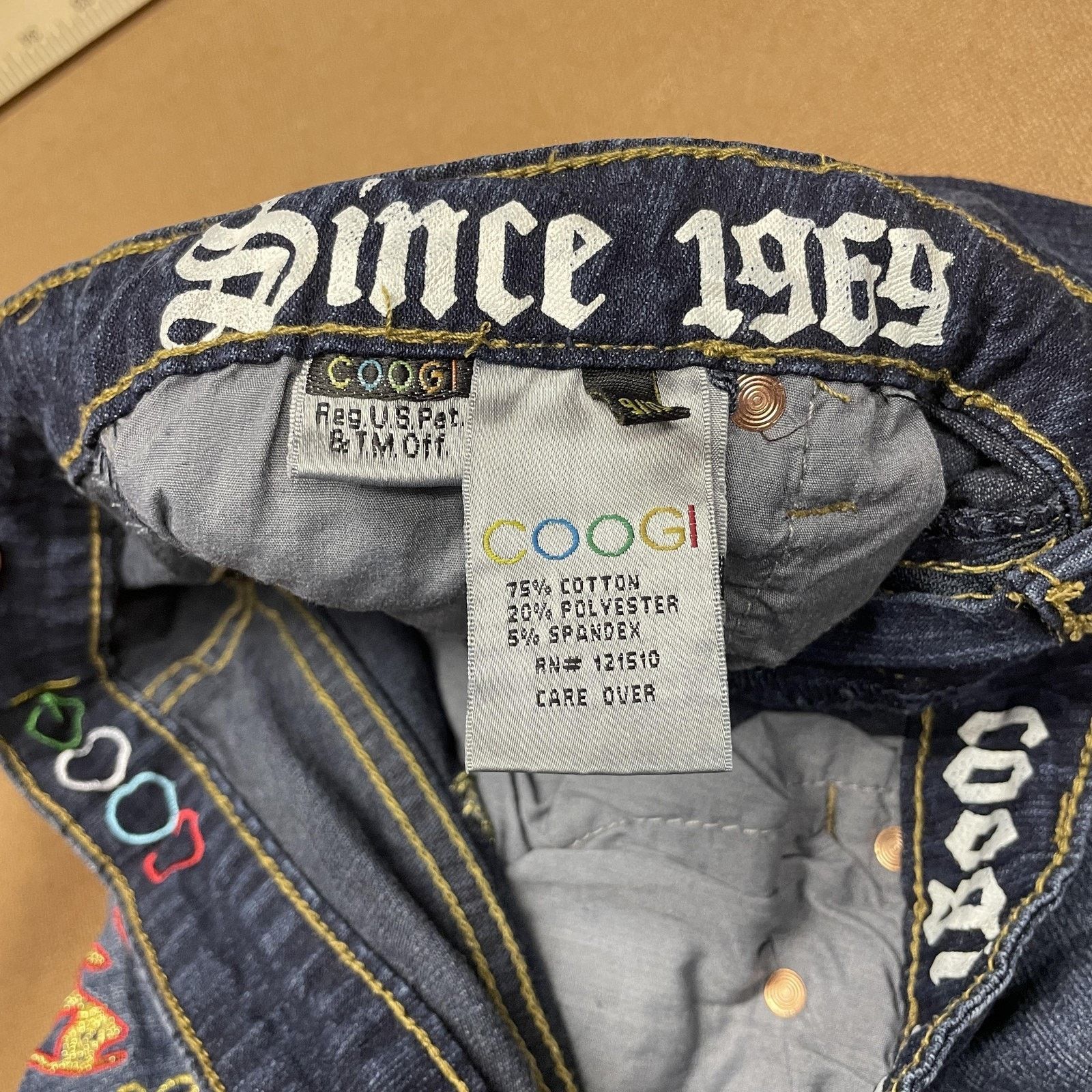 Coogi Coogi Jeans Womens 9/10 Dark Wash Embroidered Butterfly Size 30" / US 8 / IT 44 - 15 Thumbnail