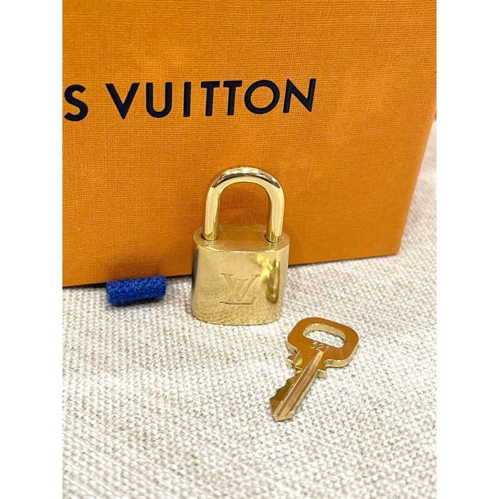 Louis Vuitton Louis Vuitton Lock and Key Set 321 Gold Brass Grailed