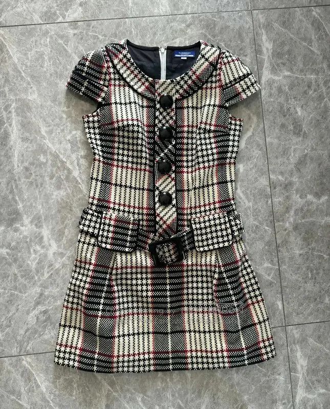 Burberry Burberry Check Wool Blend Short Sleeve Dress. Size S / US 4 / IT 40 - 1 Thumbnail