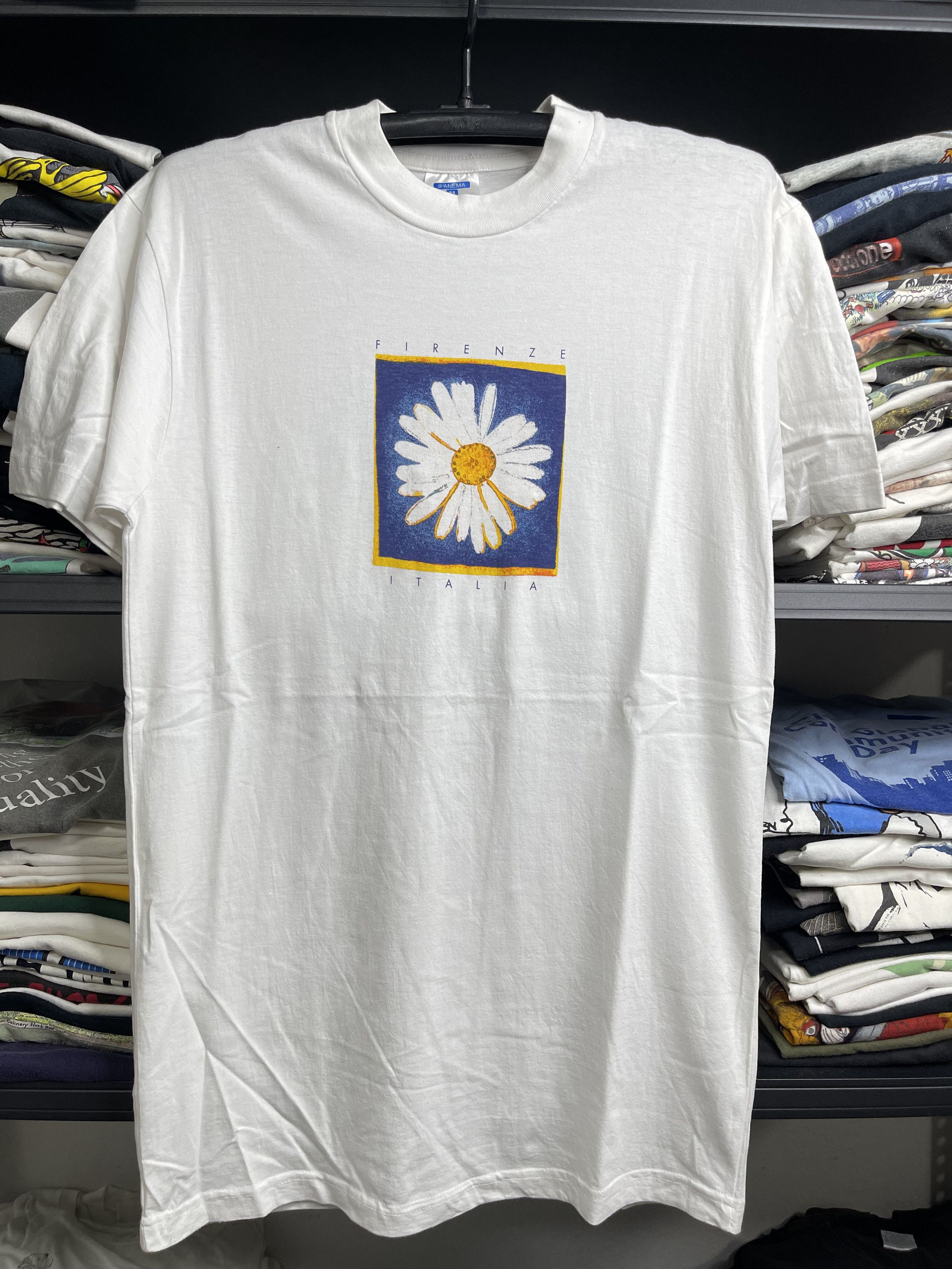 Vintage Vintage Firenze Italia Flower Tee M Size US M / EU 48-50 / 2 - 1 Thumbnail
