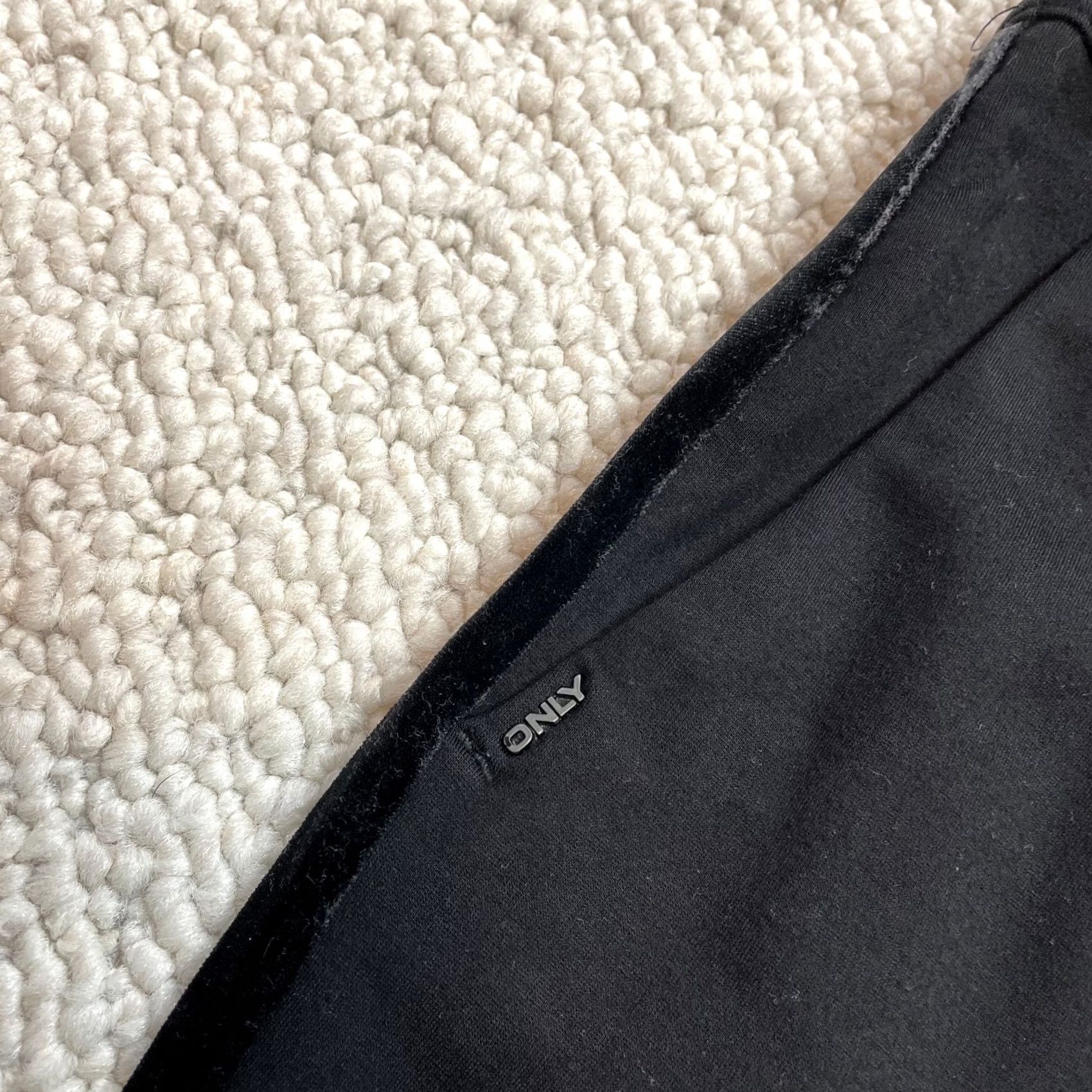 Vintage ONLY Our Story Sweatpants Womens XL Black Solid Cropped Stretch 36x23 Health? Size 25" / US 0 / IT 36 - 6 Thumbnail