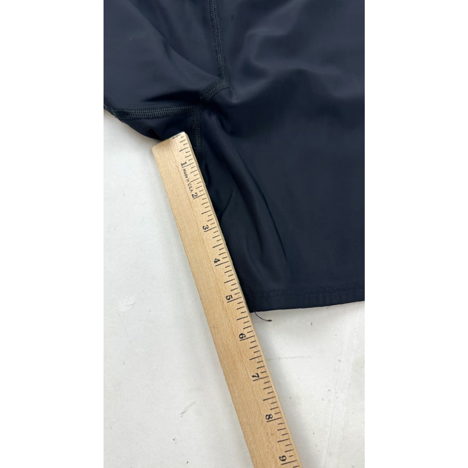 Under Armour Under Armour Shorts Womens Small Black Compression Elastic Waistband Athletic Sports Size 42" / US 20 - 7 Thumbnail