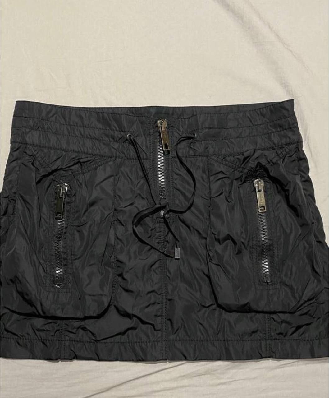 Burberry Rare Burberry Nylon Pocket Skirt Size US 8 Italy Size 30" / US 8 / IT 44 - 2 Thumbnail
