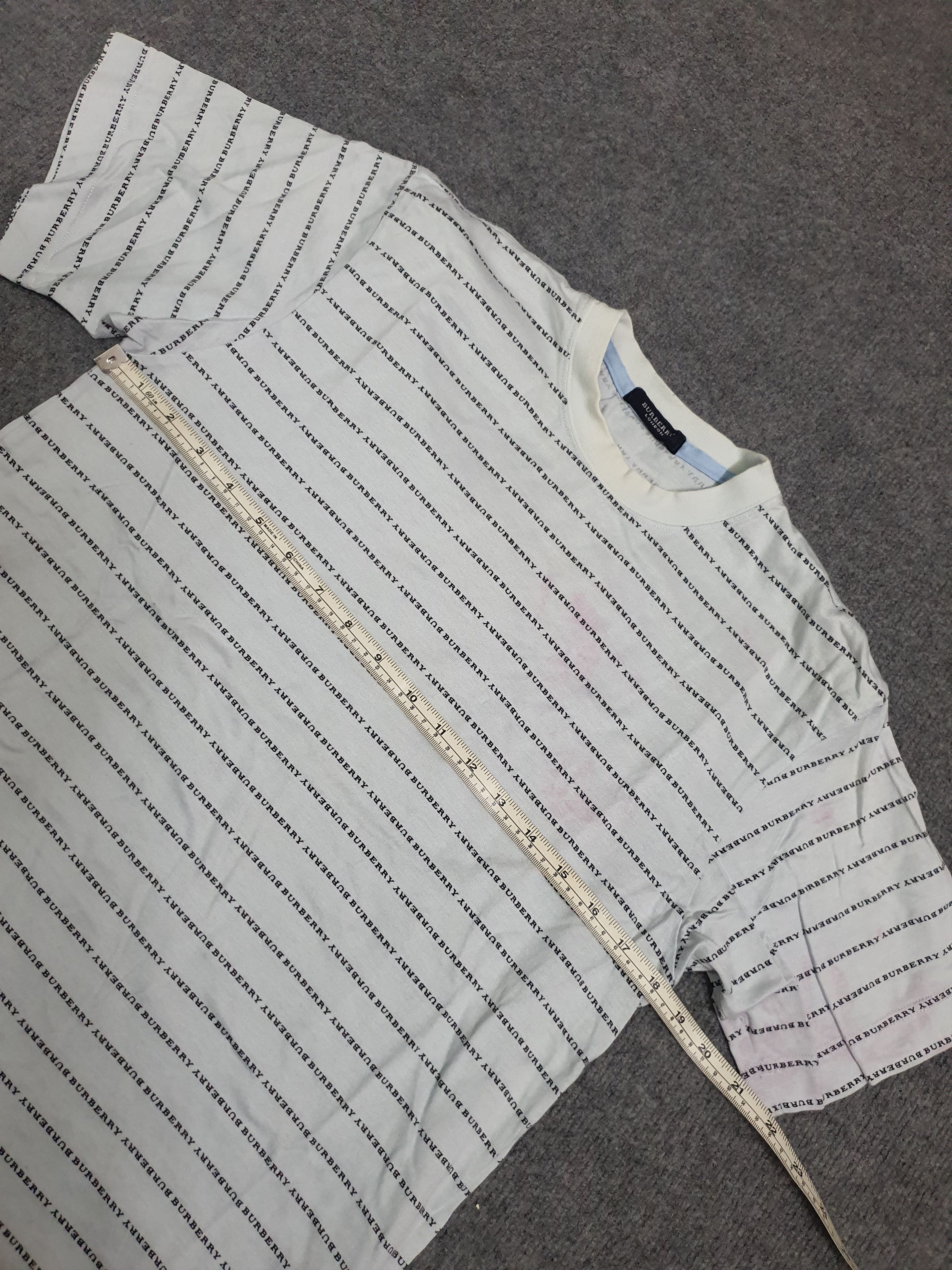 Burberry Burberry London Monogram T-shirt with an all-over print Size US M / EU 48-50 / 2 - 11 Thumbnail