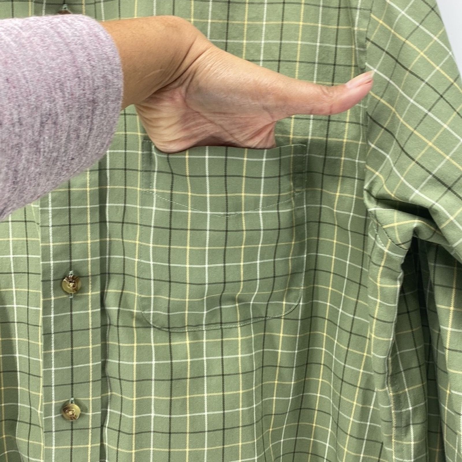 L.L. Bean L.L. Bean wrinkle resistant 100% cotton button down size M Size US M / EU 48-50 / 2 - 7 Thumbnail
