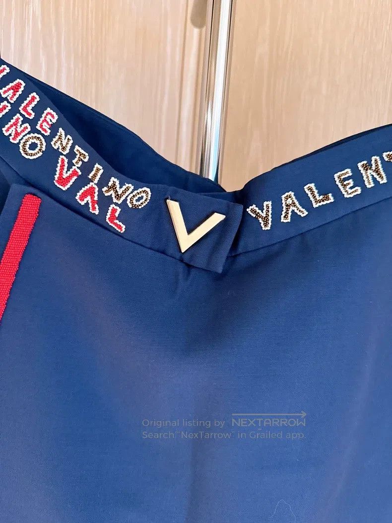 Valentino Valentino Beaded embroidered skirt shorts Size 27" / US 4 / IT 40 - 4 Thumbnail