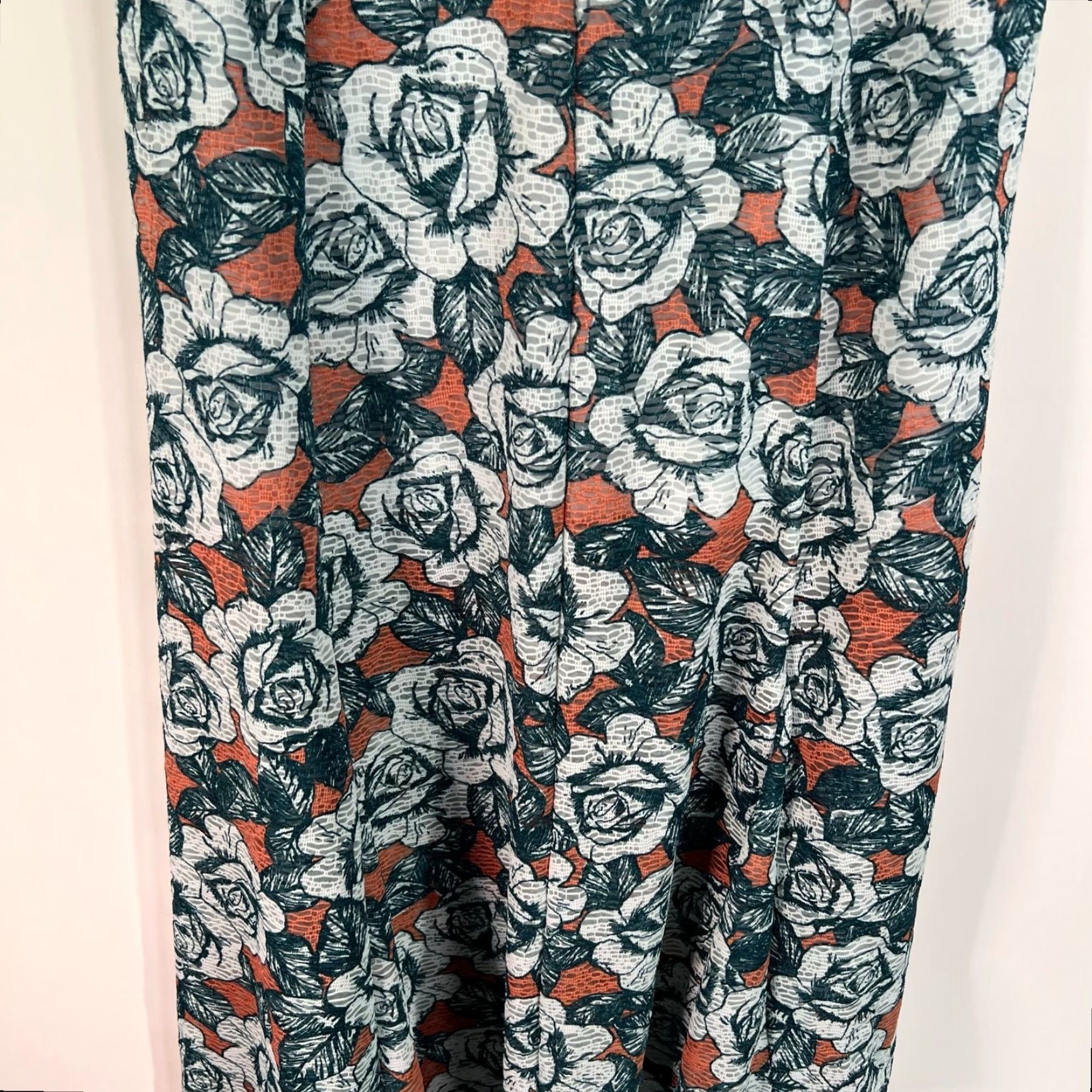 Topshop Top Shop Floral Pleated Skirt Size 6 Green Hi-Lo Asymmetrical Hem Maxi Side Slit Size M / US 6-8 / IT 42-44 - 3 Thumbnail