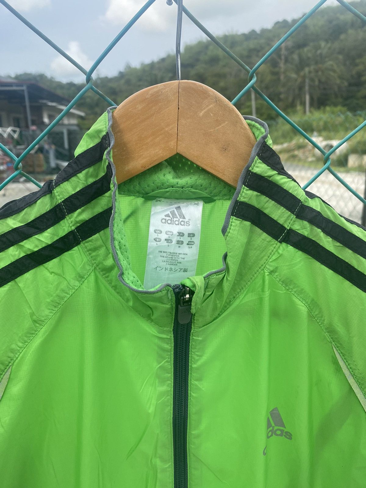 Adidas ⚡️Steals⚡️ Adidas Apple Green Running Jacket Size US S / EU 44-46 / 1 - 3 Thumbnail