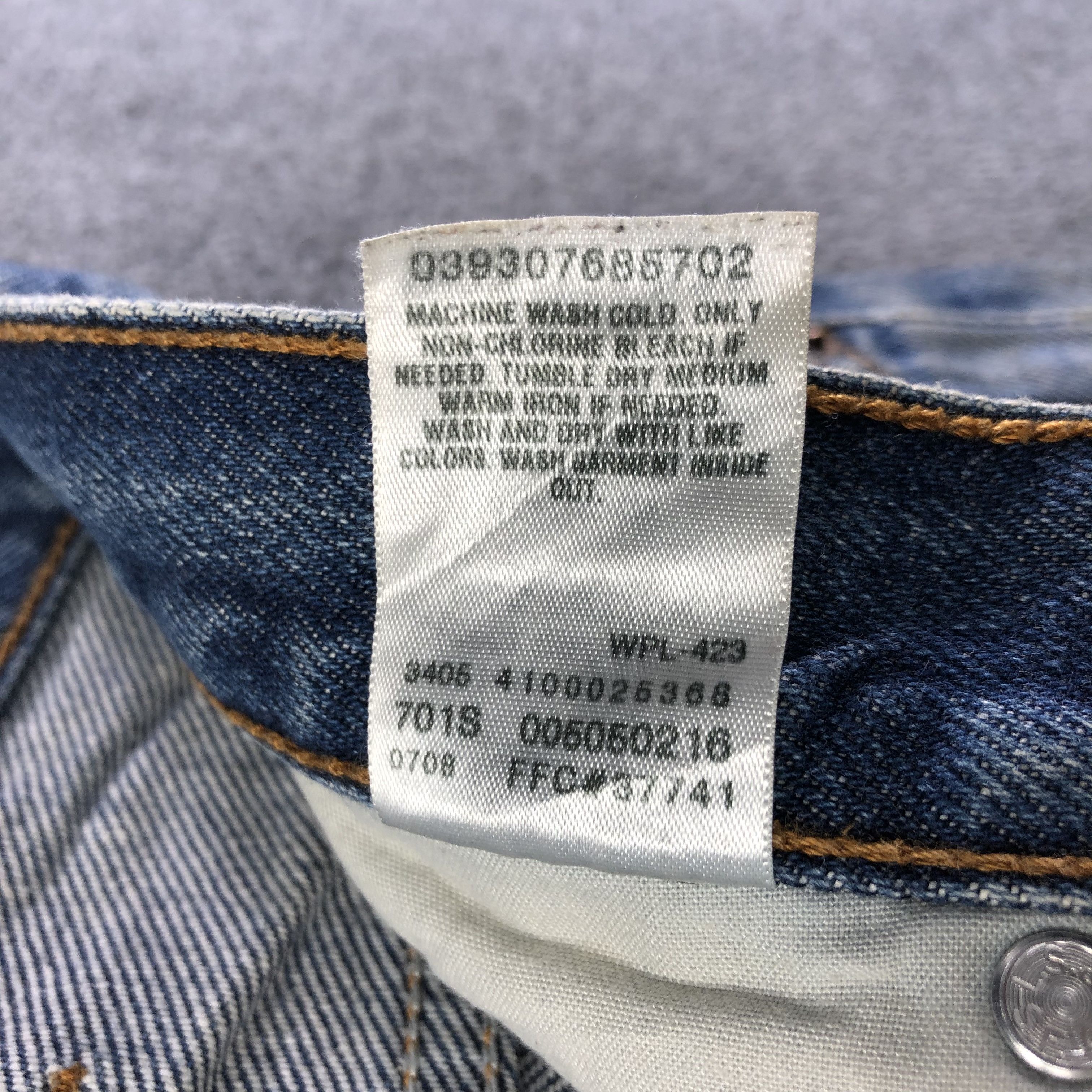 Levi's Vintage Blue Wash Levis 505 Jeans-J3334 Size US 39 - 13 Thumbnail