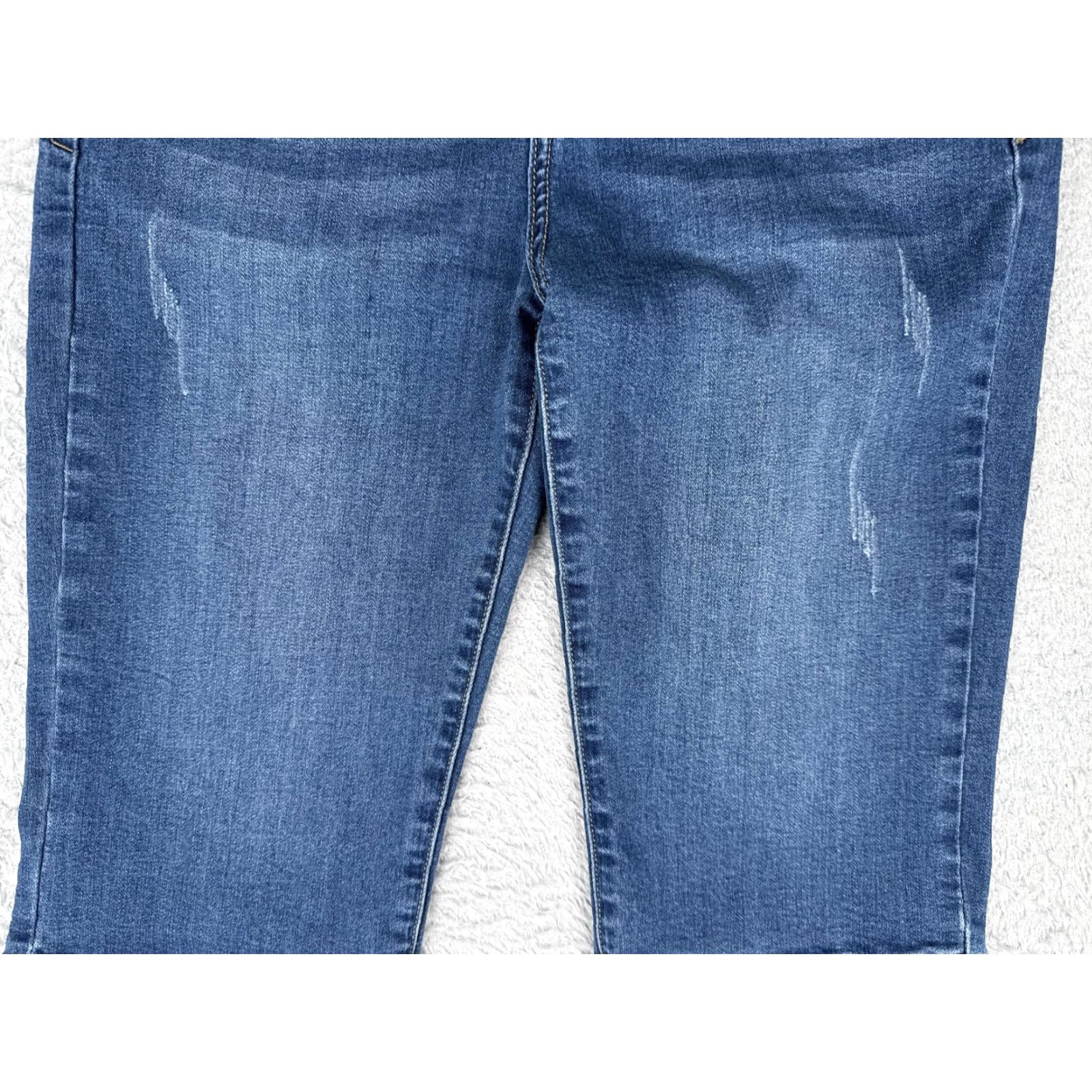 Denime DownEast Jeans Womens Capri 8 Blue Distressed Mid Rise Zip Fly Denim Stretch 5-Pocket City Size 30" / US 8 / IT 44 - 3 Thumbnail