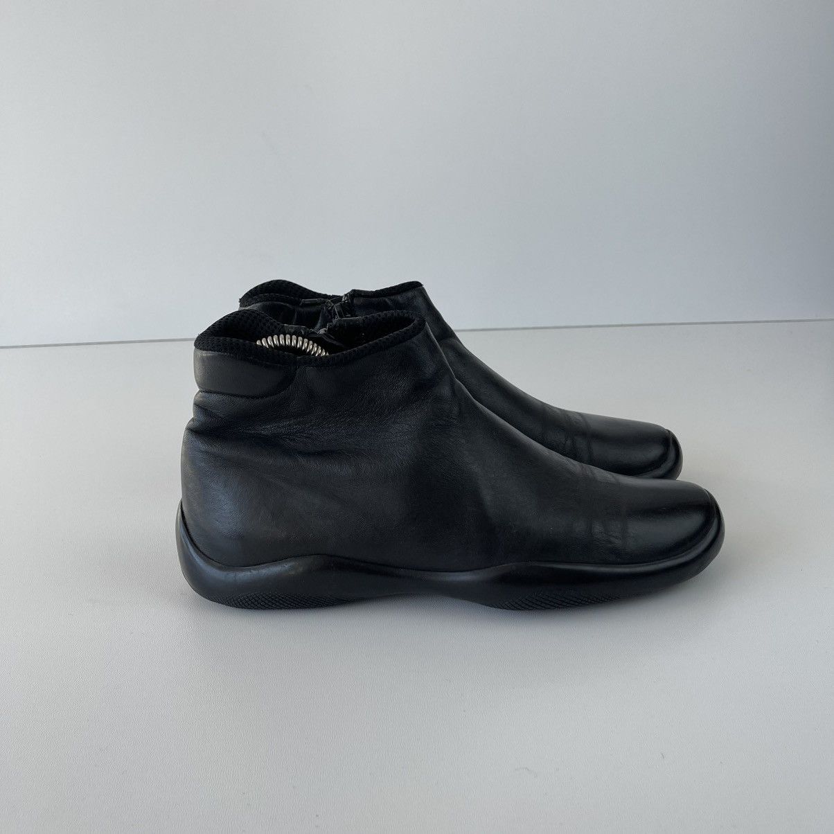Prada Prada Sport 1999 Red Tab Side Zip Leather Vintage Boots Blac Size US 7.5 / IT 37.5 - 4 Thumbnail