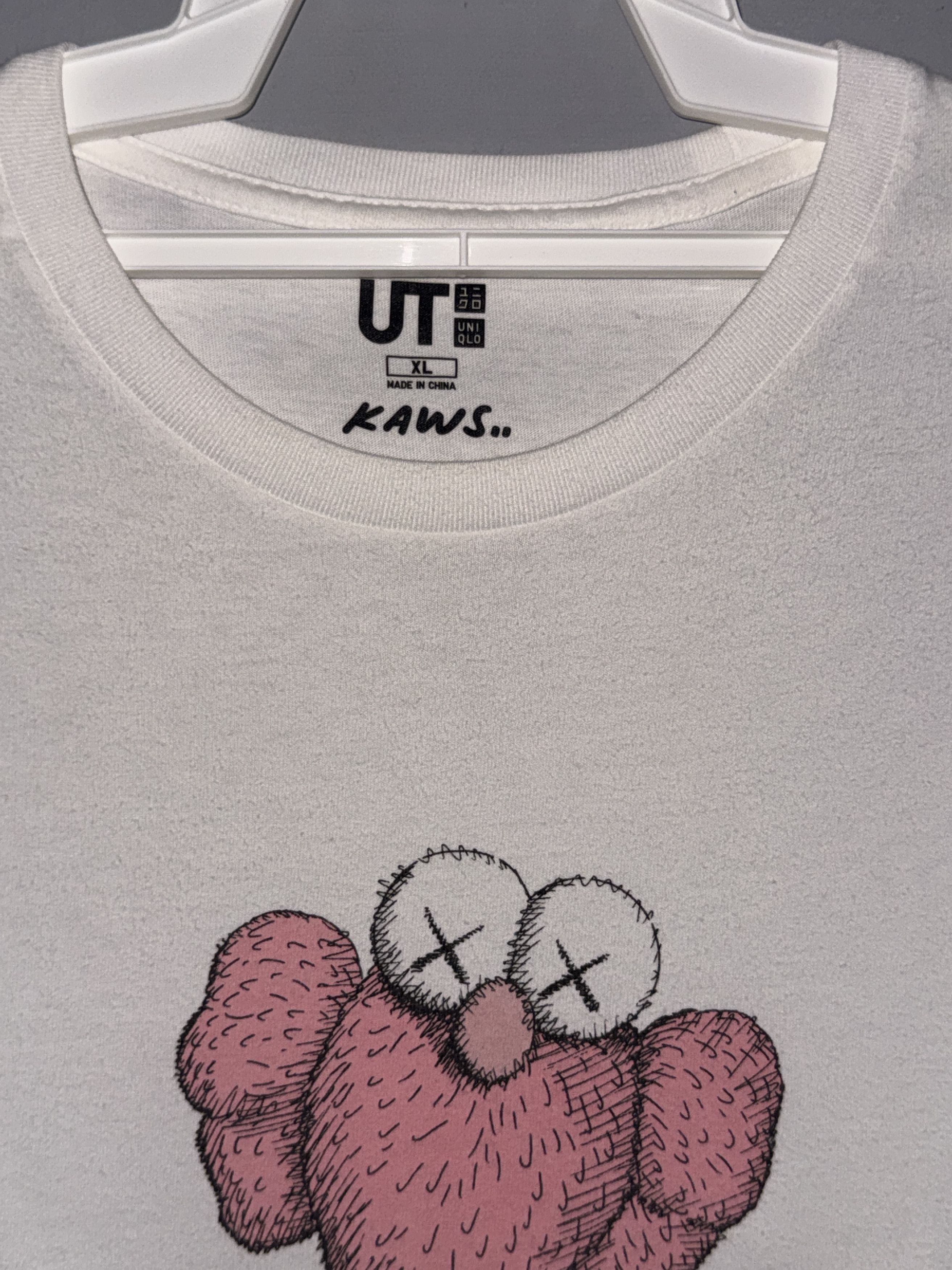 Kaws × Uniqlo Kaws Uniqlo T-Shirt Size US XL / EU 56 / 4 - 3 Thumbnail