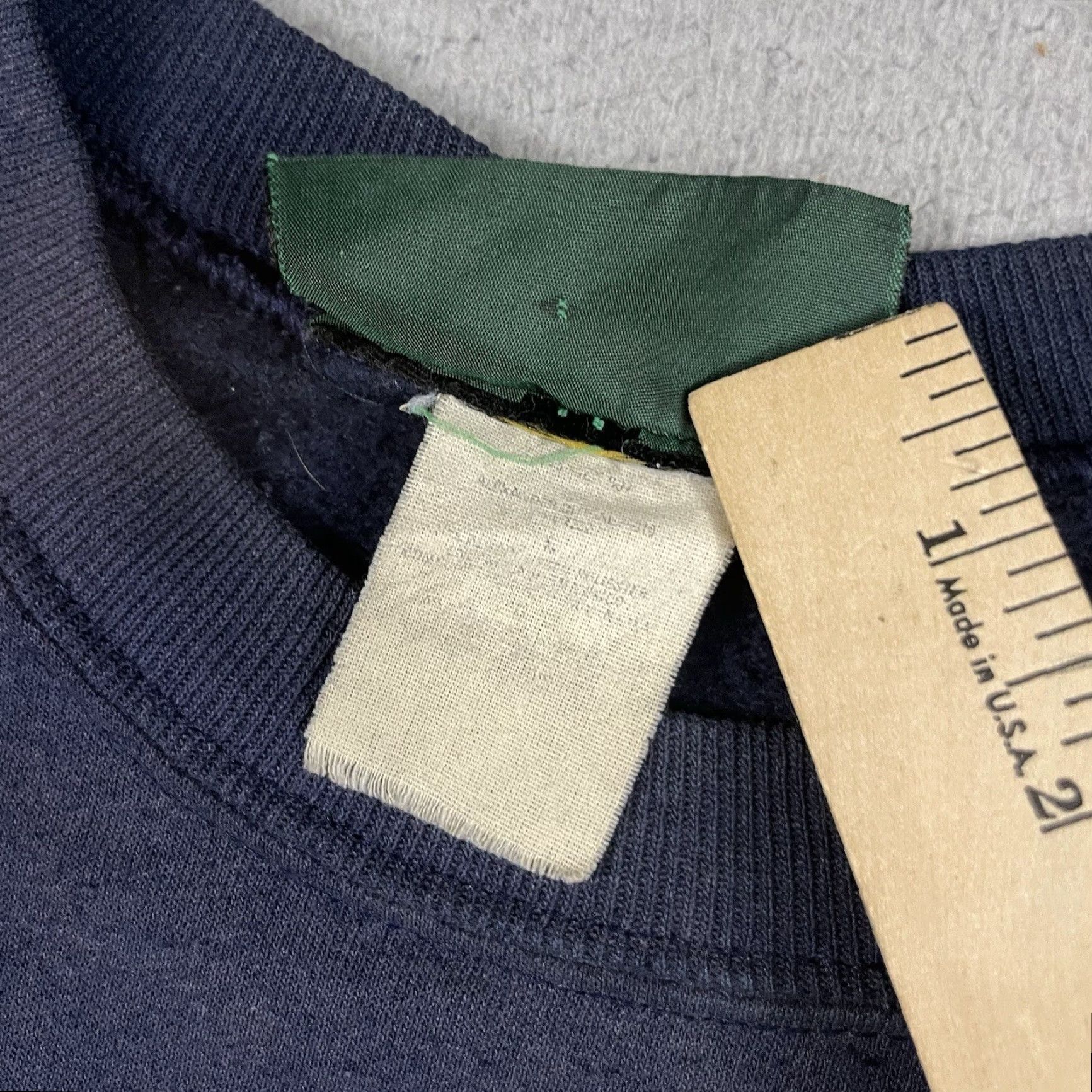 Vintage VINTAGE Outdoor Life Wolf Sweatshirt Adult L Blue 1990s Distressed Faded Size L Mens Size US L / EU 52-54 / 3 - 6 Thumbnail