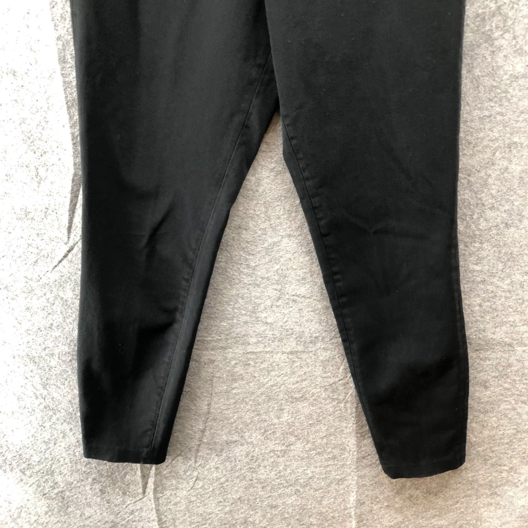 Uniqlo Uniqlo Skinny Ankle Dress Pants Womens S (26-27 inch) Black Side Zip Stretch Size 28" / US 6 / IT 42 - 4 Thumbnail