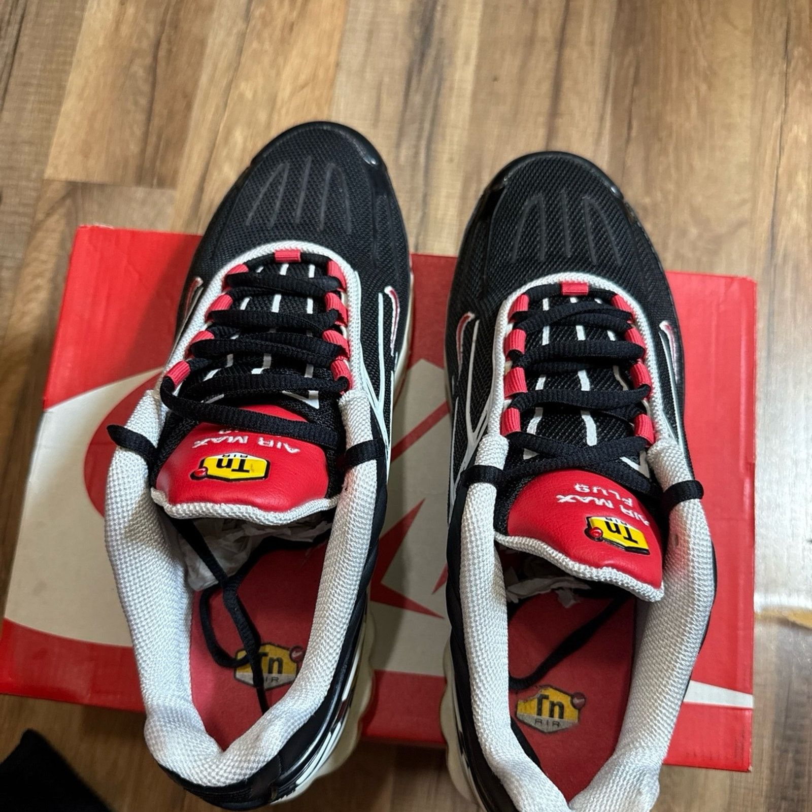 Nike Nike Air Max Plus 3 Black White Track Red Size US 9.5 / EU 42-43 - 2 Thumbnail