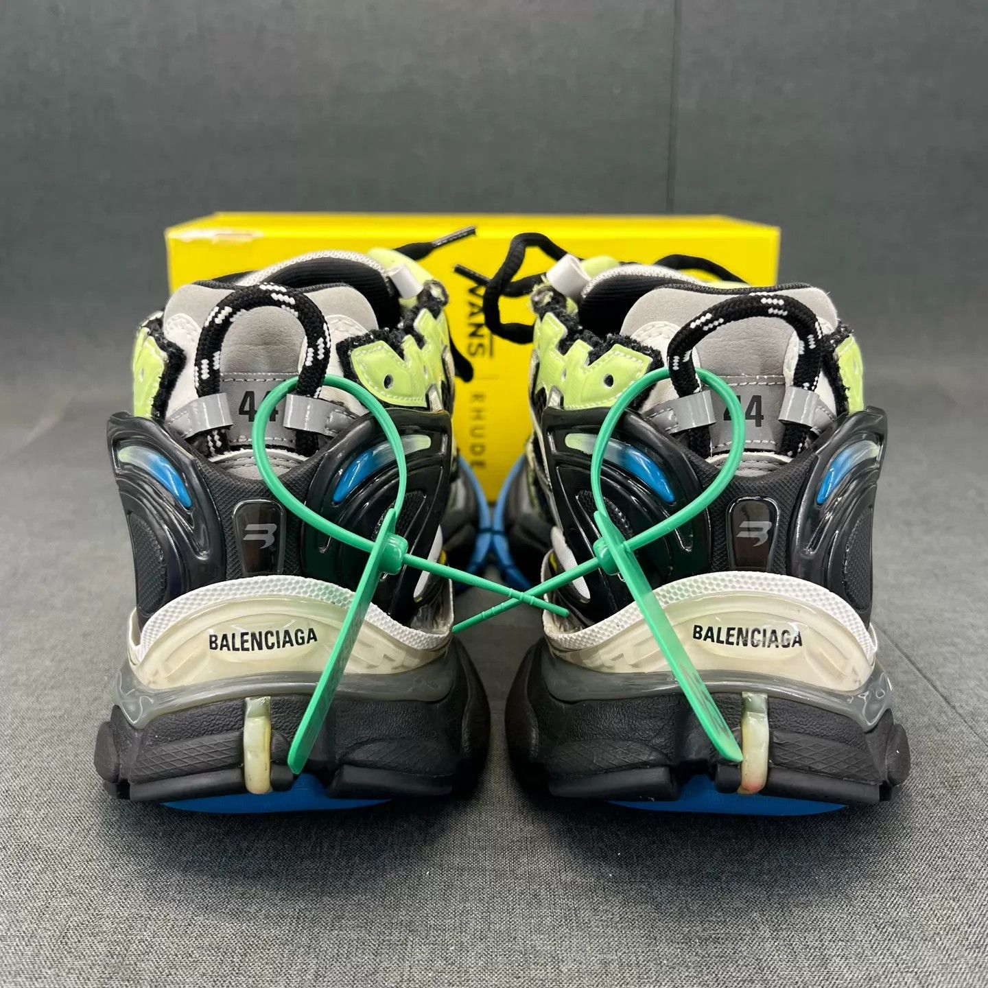Balenciaga Balenciaga Runner Blue Gray Green 44 Size US 11 / EU 44 - 5 Thumbnail