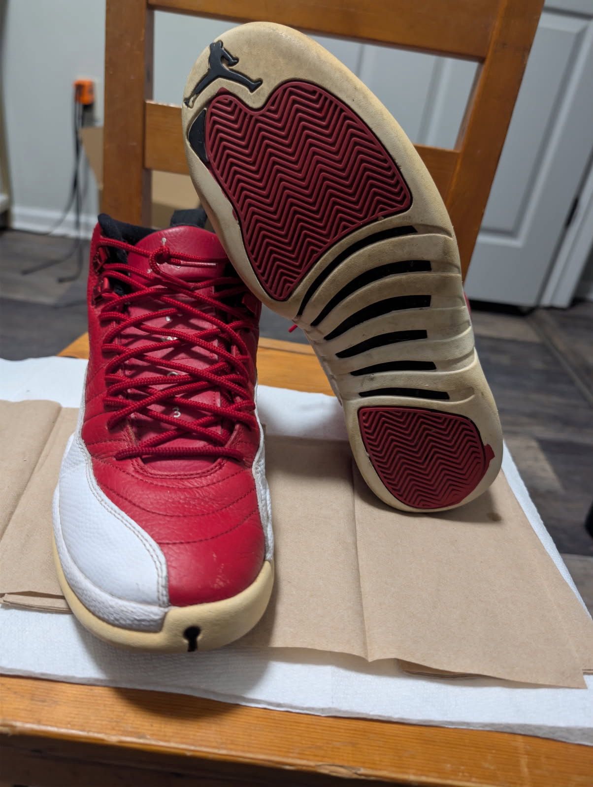 Jordan Brand Jordan 12 Gym Red Size US 9.5 / EU 42-43 - 1 Thumbnail