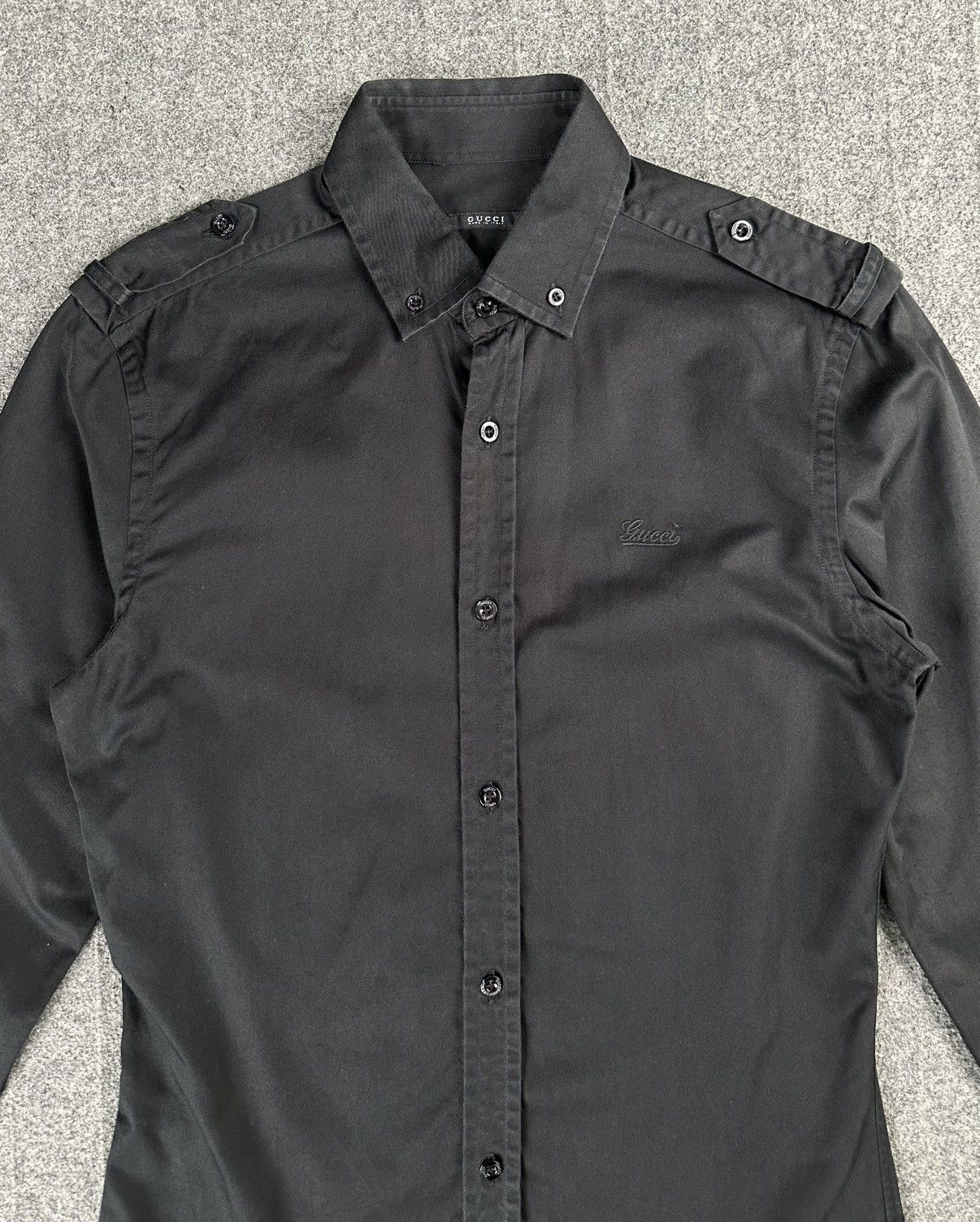 Gucci Gucci - Safari Button Ups Shirt - Embroidered Chest Logo Size XS / US 0-2 / IT 36-38 - 4 Thumbnail