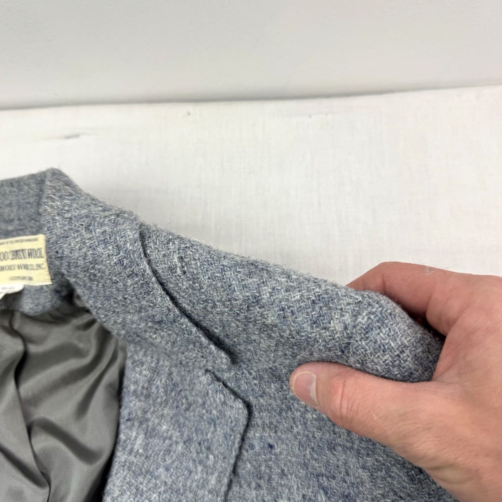 Brooks VINTAGE Brooks Woolen Co Blazer Womens 100% Wool Tweed Lined Sz 16 Gray Long Sleeve Buttoned Casual Business Workwear Preppy, American, 90s Womens Size XXL / US 16-18 / IT 52-54 - 4 Thumbnail