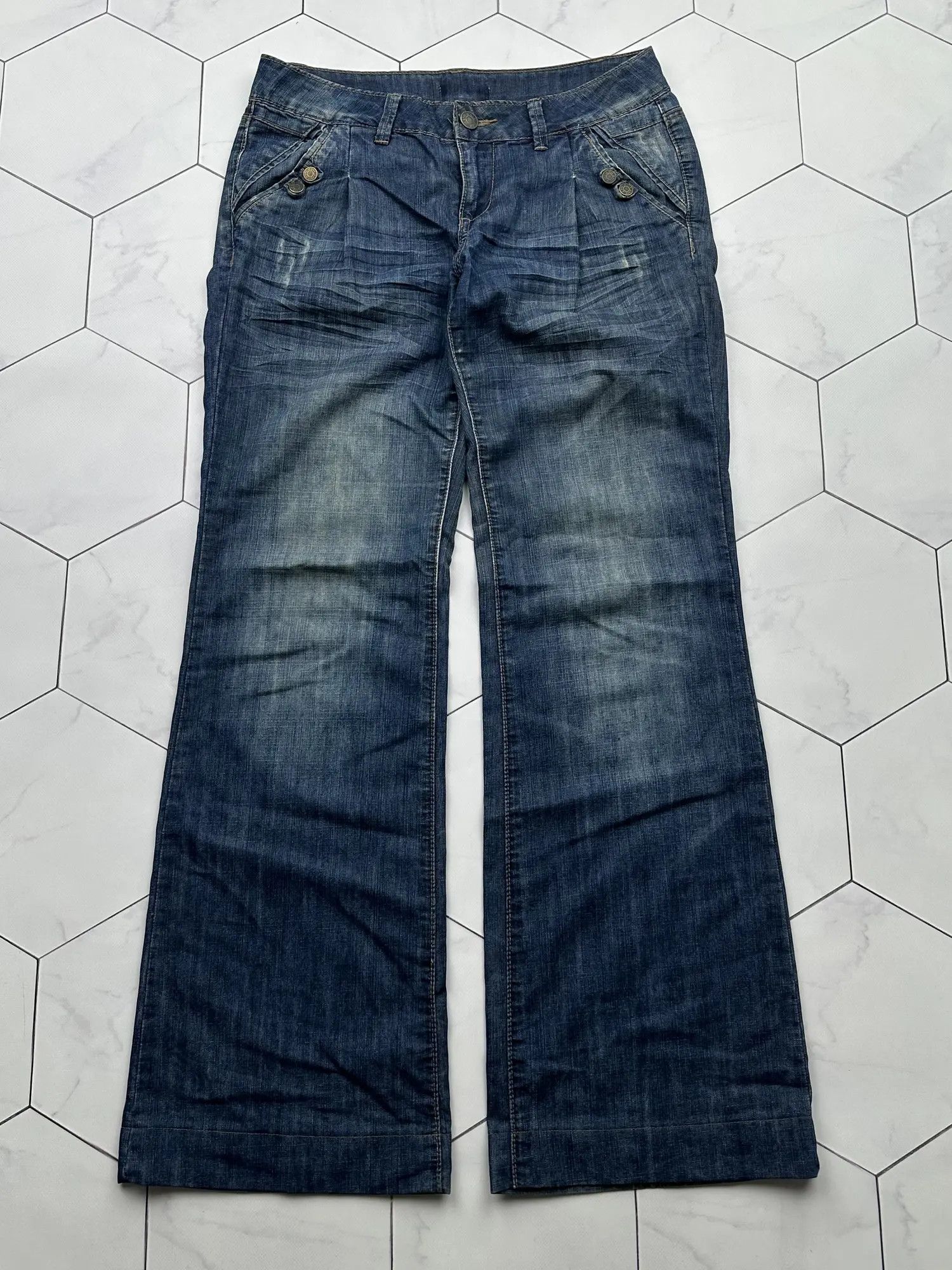 Japanese Brand Vintage Wide Flare Jeans (B604)E2 Size US 30 / EU 46 - 1 Thumbnail