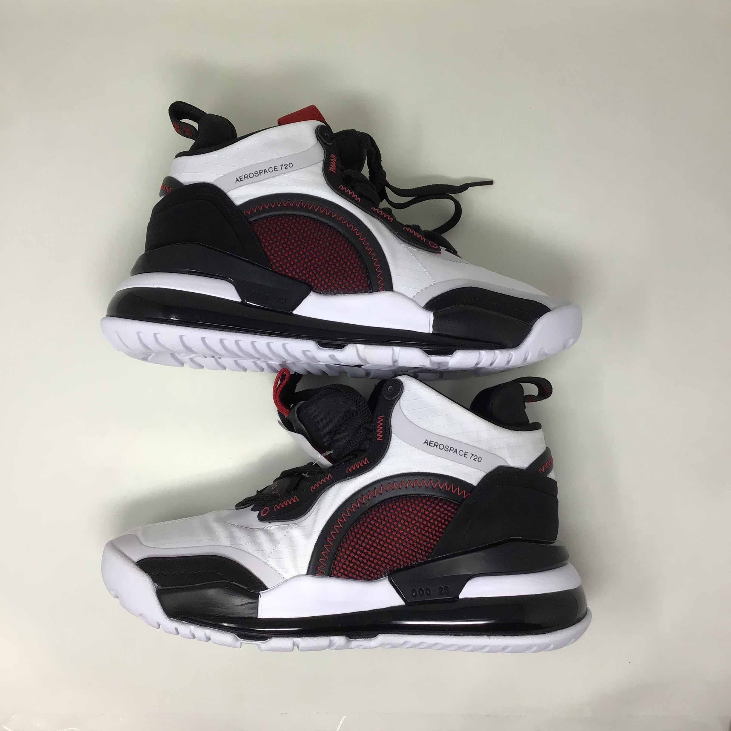 gym red air 720 white red