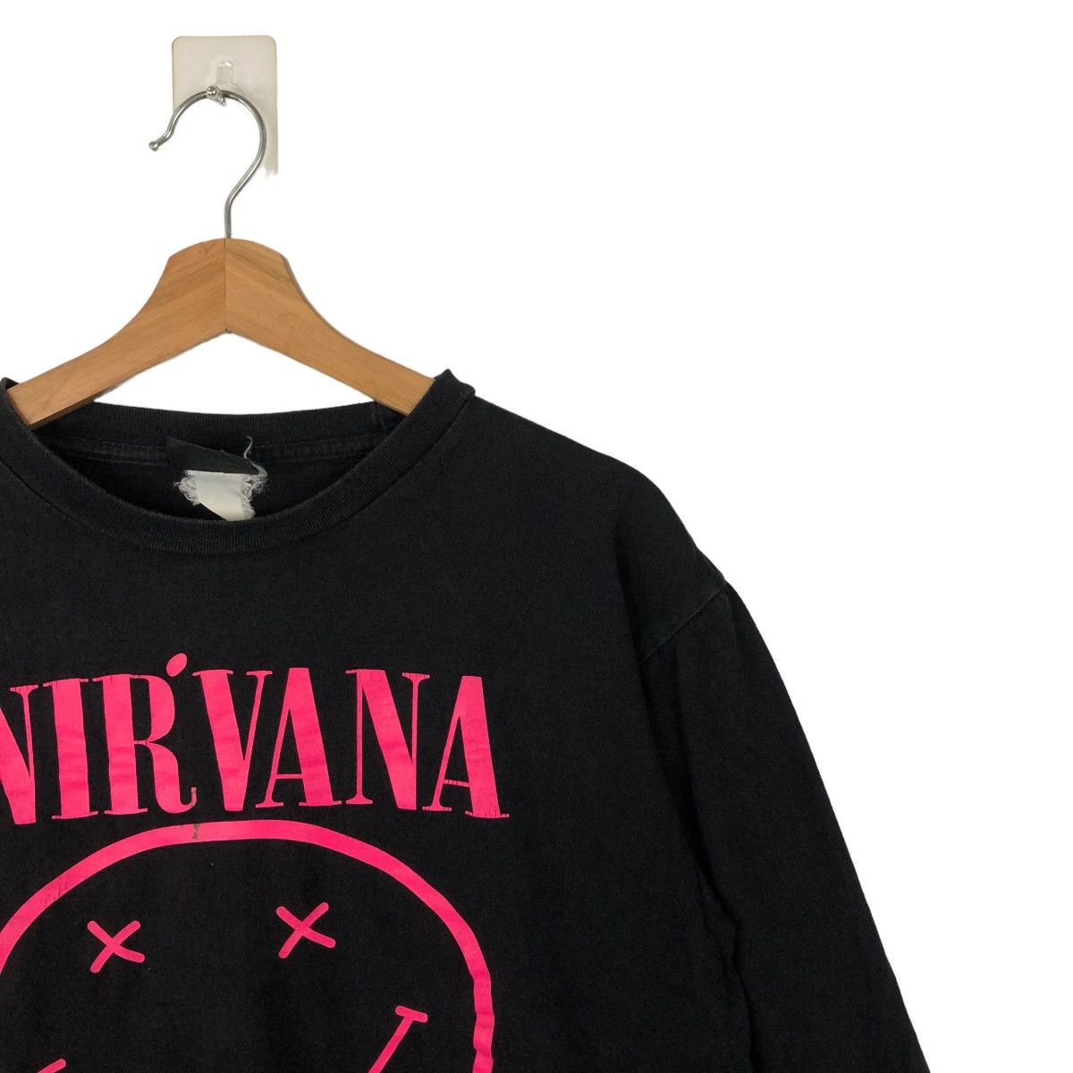 Band Tees VINTAGE LONG SLEEVE TEE NIRVANA ROCK BAND BIG LOGO Size US M / EU 48-50 / 2 - 5 Thumbnail