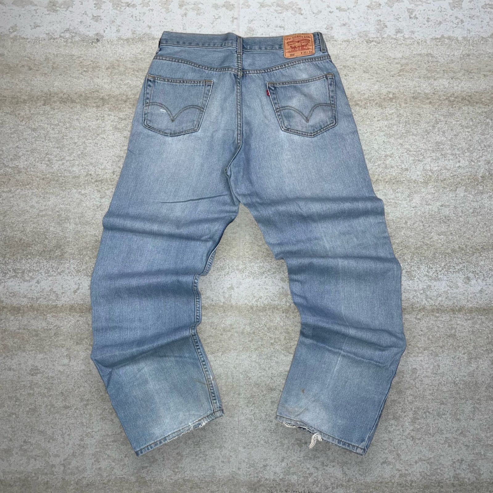 Levi's Crazy Vintage Levis 550 Jeans Relaxed Fit Light Wash Size US 35 - 1 Thumbnail