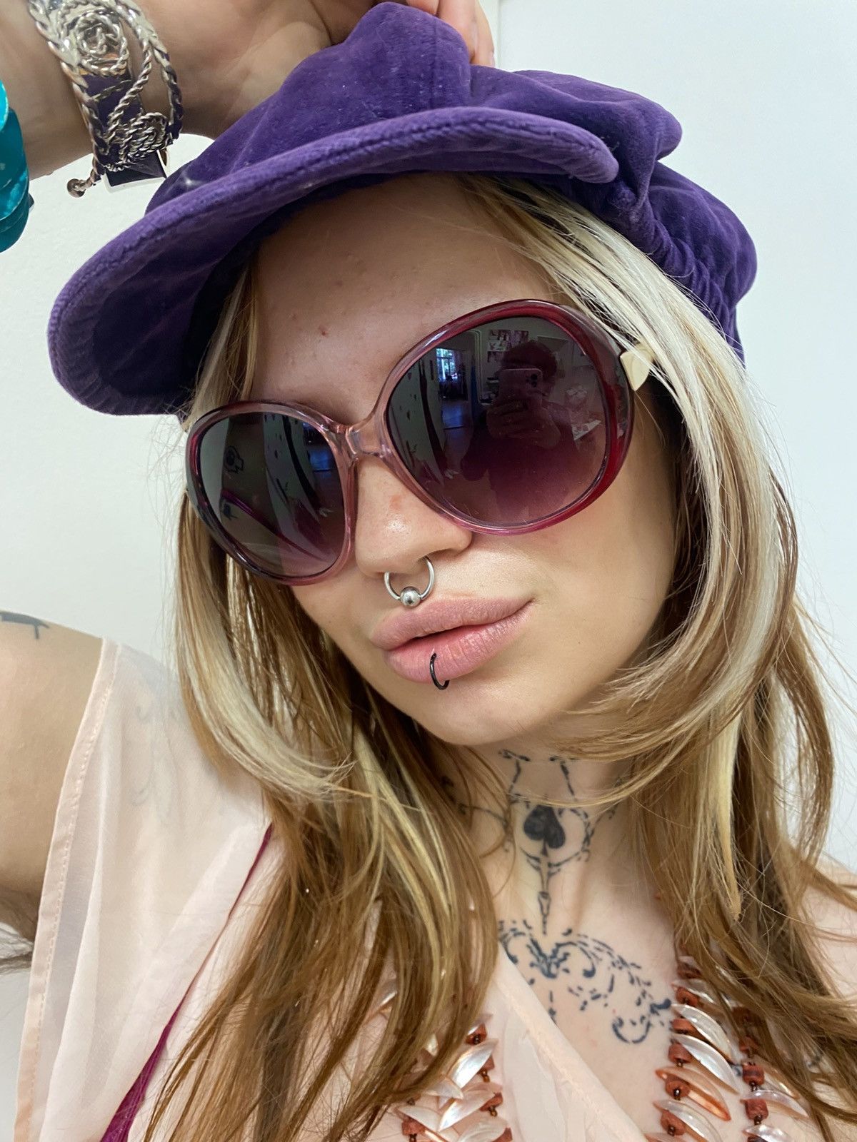 Vintage Dark pink burgundy summer sunglasses Size ONE SIZE - 1 Thumbnail