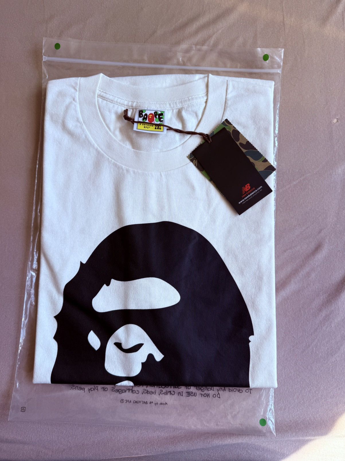 Bape × New Balance Bape x New Balance tee white Size US XXL / EU 58 / 5 - 2 Thumbnail