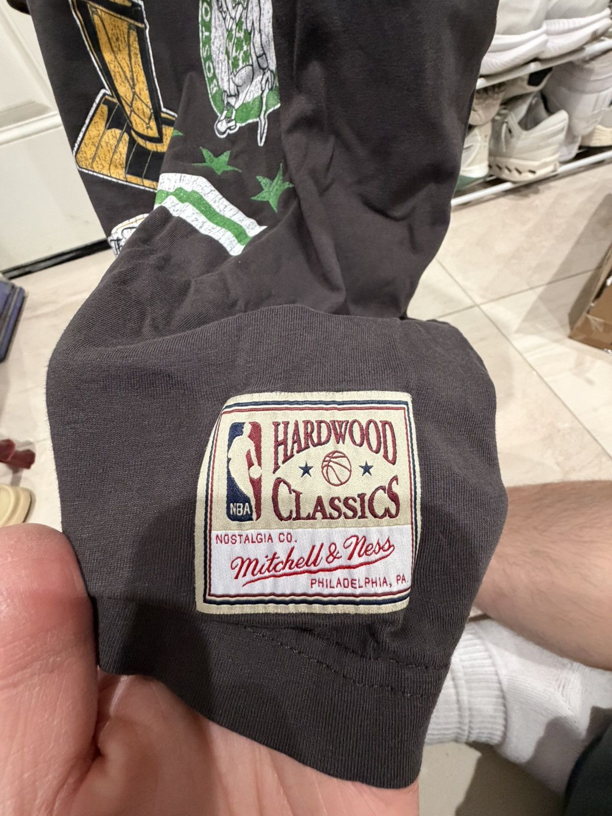 Mitchell & Ness Mitchell and Ness 2010 NBA finals Lakers vs Celtics size XL Size US XL / EU 56 / 4 - 3 Thumbnail