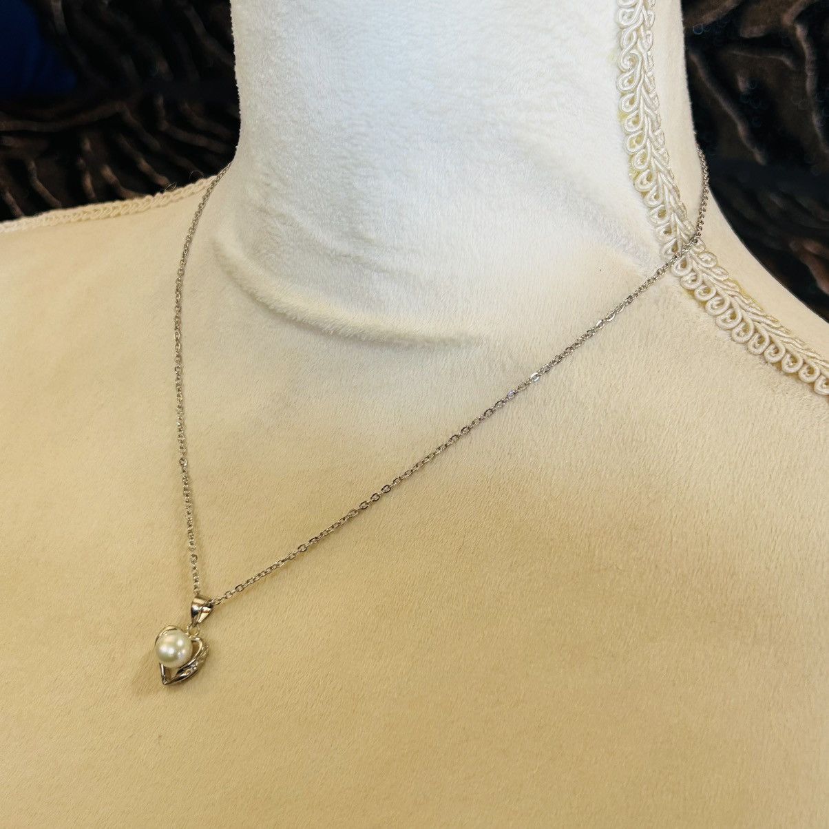 Handmade Handcrafted genuine fresh water pearl pendant necklace Size ONE SIZE - 8 Thumbnail