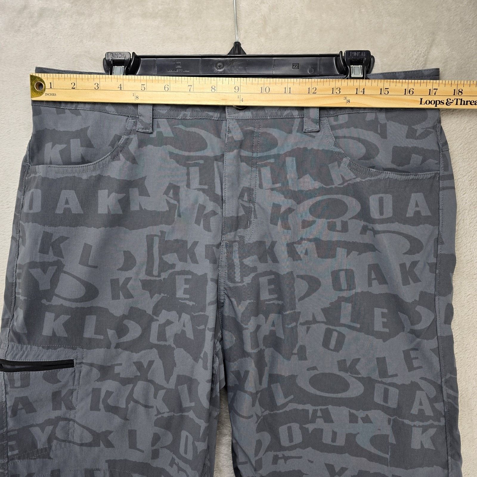 Oakley Oakley Golf Transition Ransom Short Mens 33 Gray Collage AOP Size US 33 - 9 Thumbnail
