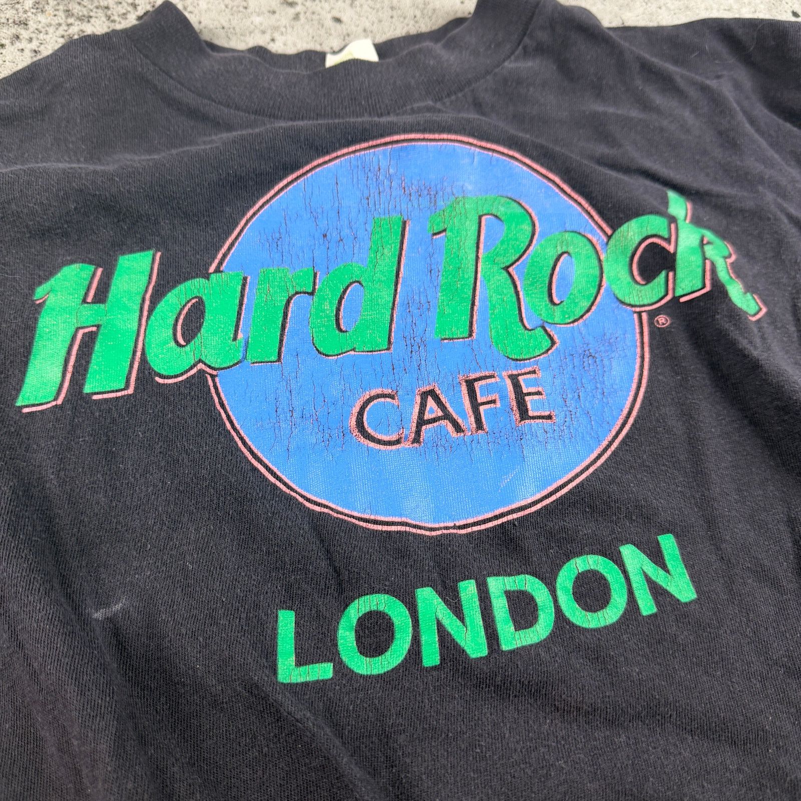 Hard Rock Cafe Vintage Hard Rock Cafe London Shirt Size Large (boxy fit) Size US L / EU 52-54 / 3 - 2 Thumbnail