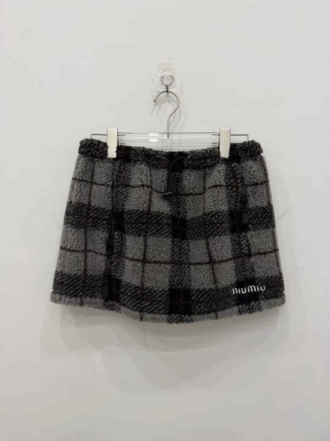Miu Miu Miu Miu Fleece Plaid Drawstring Skirt Size 36" / US 14 / IT 50 - 1 Thumbnail