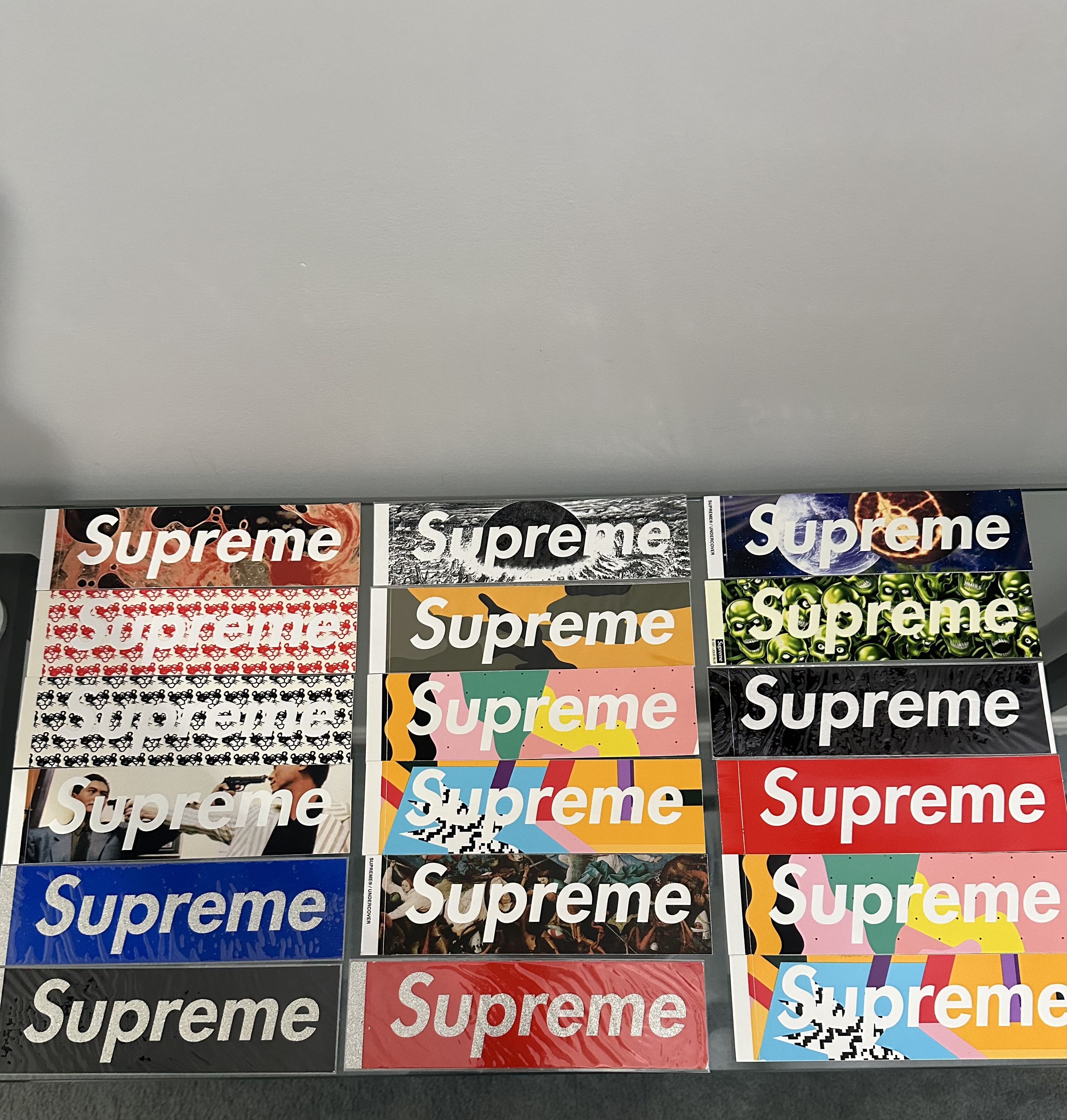 Supreme Supreme Sticker Lot Size ONE SIZE - 1 Thumbnail