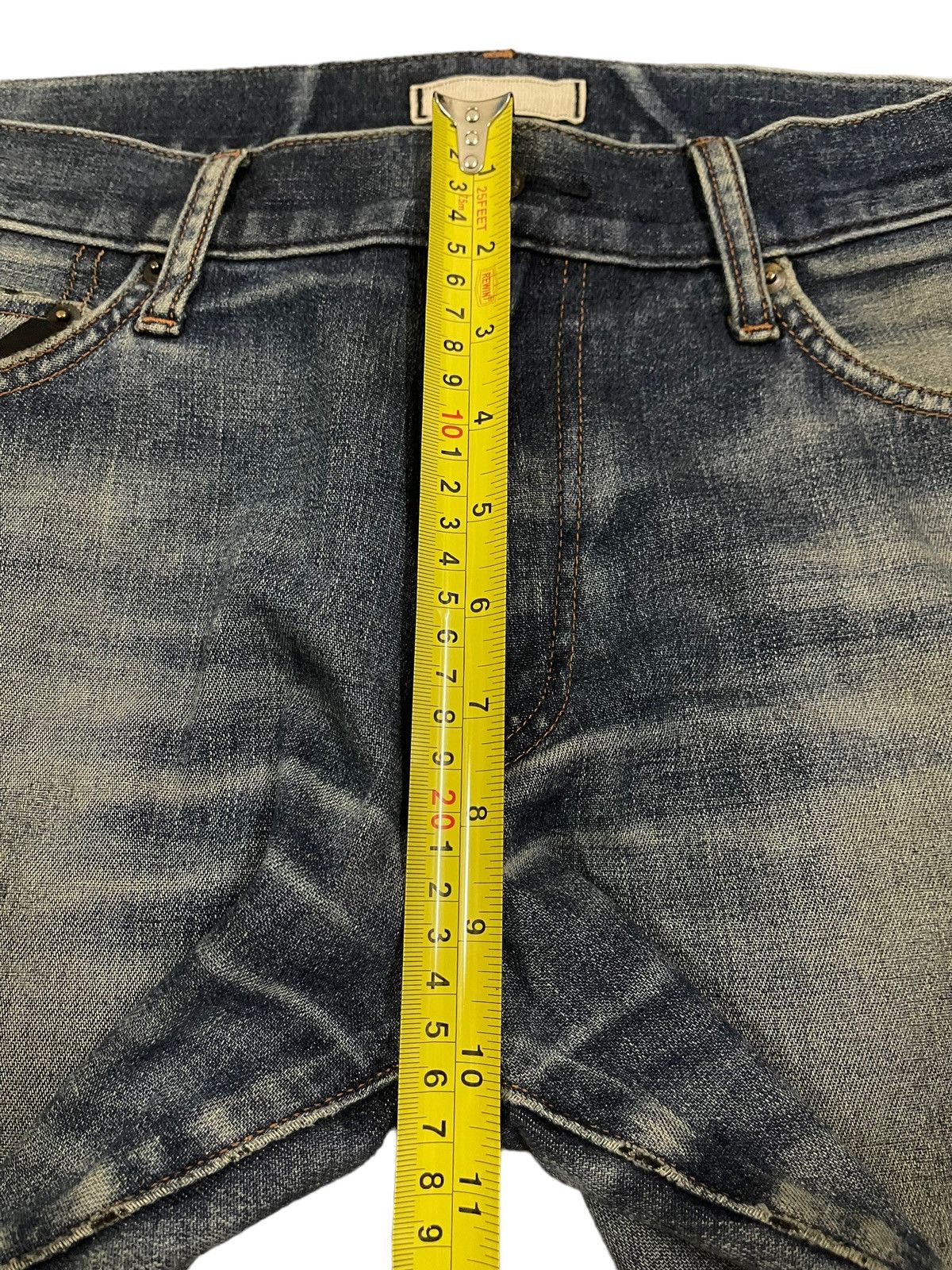 Uniqlo Vintage Japanese Uniqlo Blue Wash Style Distress Baggy Jeans Size US 31 - 13 Thumbnail