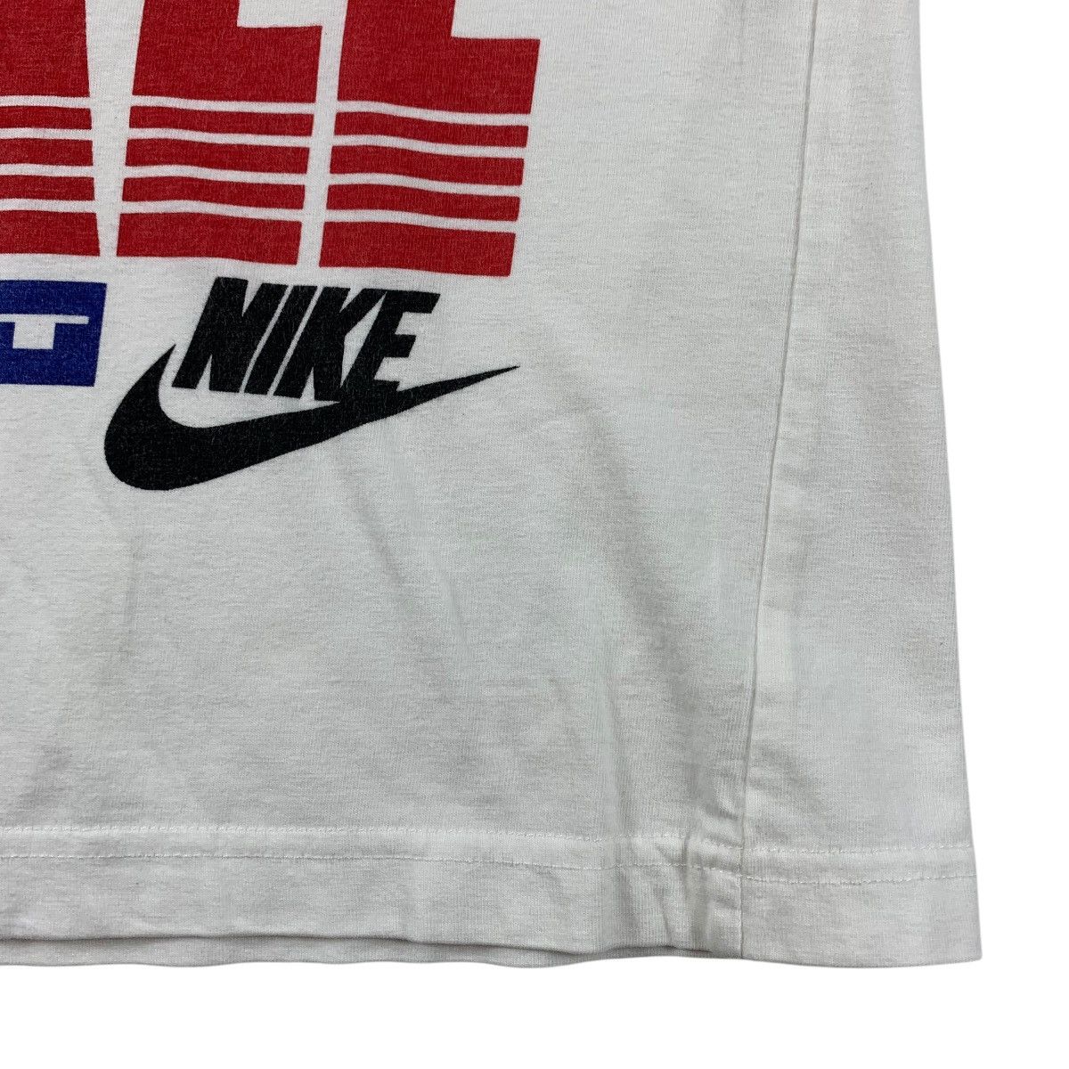 Nike Vintage NIKE bball just do it barcelona spellout printed tee Size US M / EU 48-50 / 2 - 8 Thumbnail
