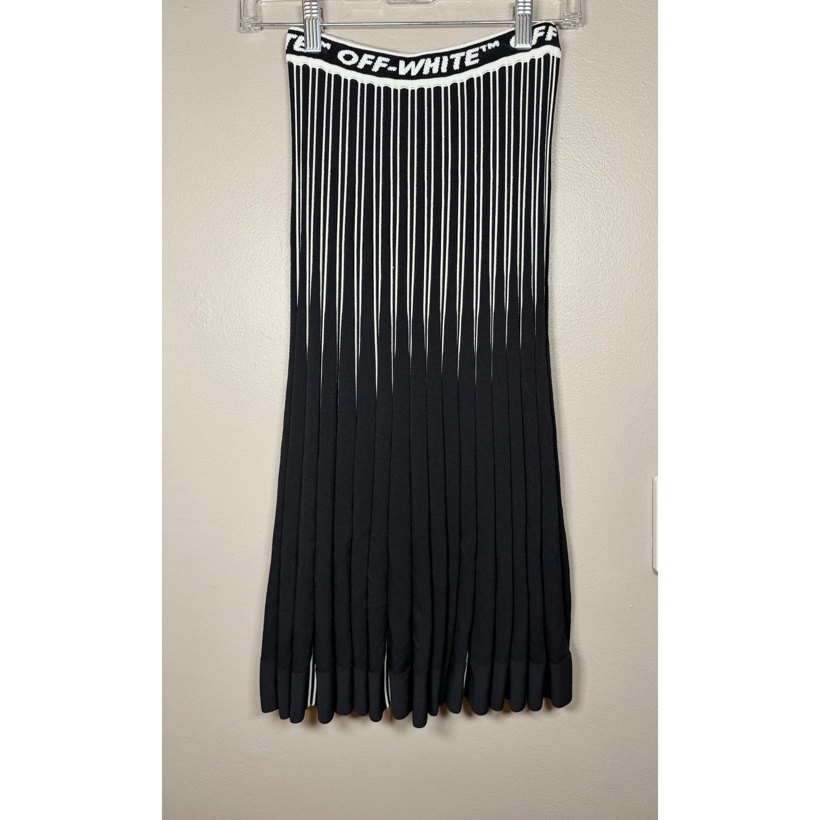 Off-White OFF WHITE Plisse Knit Skirt size 38IT/ XS $1235 Size 26" / US 2 / IT 38 - 11 Thumbnail