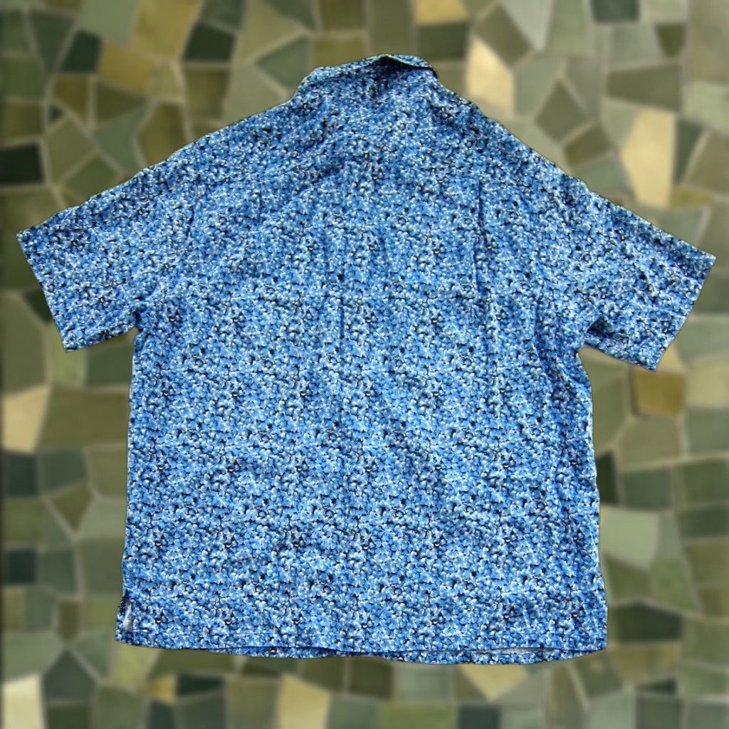 Vintage VINTAGE Vintage Silk 100% Silk Blue Floral Button Down Short Sleeve Hawaiian Shirt Large Size US L / EU 52-54 / 3 - 1 Thumbnail