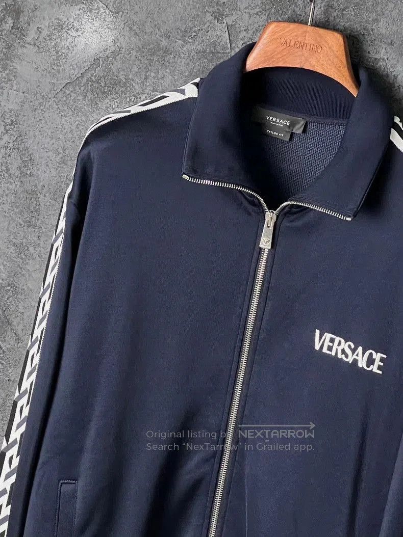 Versace Versace Blue Letter Embroidery Cardigan. Size US M / EU 48-50 / 2 - 5 Thumbnail